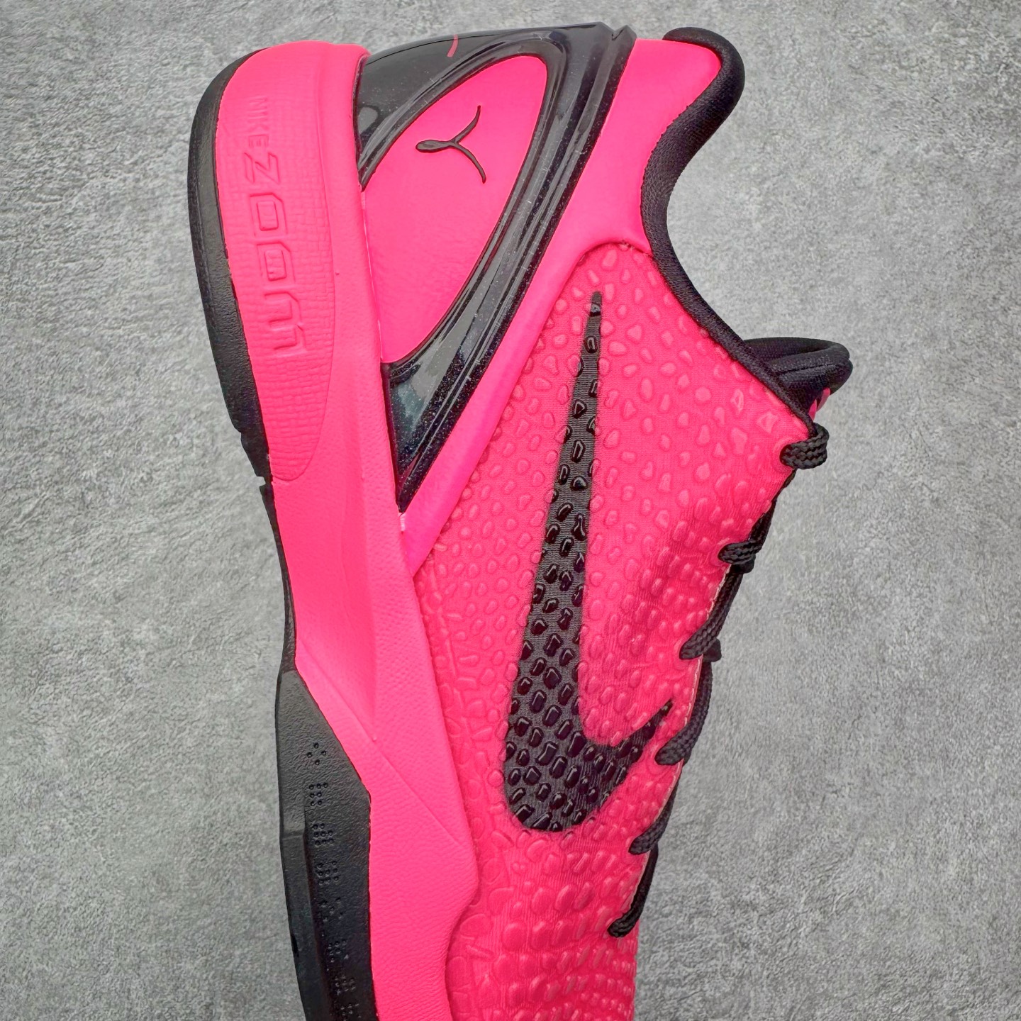 图片[6]-＃S2纯原 NK Zoom Kobe 6 Protro 科比六代 粉红鸳鸯 IQ9317-001 原楦纸板开发 鞋身流线型、后跟塑形 区分土肥圆 Zoom Turbo气垫 后掌EVA缓震 实战配置直接拉满 原档数据3D打印 鞋面蛇鳞一颗一粒匹配原版 全身鞋材卡料色独家定制 唯一正确喷漆SWOOSH NK专利Flyknit飞线科技 给予鞋身足够抗扭矩力 真实底模最大47.5 实战利器 专供海外市场 尺码：40 40.5 41 42 42.5 43 44 44.5 45 46 47.5 48.5 （脚宽、脚胖 建议买大半码）-选品中心