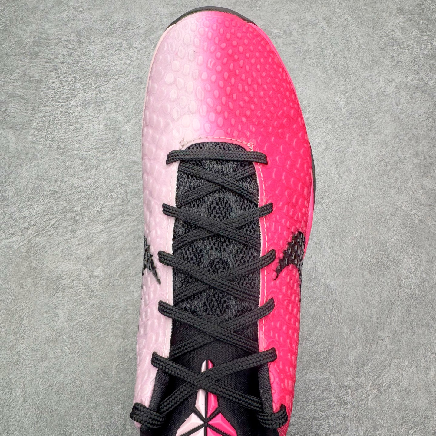 图片[4]-＃S2纯原 NK Zoom Kobe 6 Protro 科比六代 粉红鸳鸯 IQ9317-001 原楦纸板开发 鞋身流线型、后跟塑形 区分土肥圆 Zoom Turbo气垫 后掌EVA缓震 实战配置直接拉满 原档数据3D打印 鞋面蛇鳞一颗一粒匹配原版 全身鞋材卡料色独家定制 唯一正确喷漆SWOOSH NK专利Flyknit飞线科技 给予鞋身足够抗扭矩力 真实底模最大47.5 实战利器 专供海外市场 尺码：40 40.5 41 42 42.5 43 44 44.5 45 46 47.5 48.5 （脚宽、脚胖 建议买大半码）-选品中心