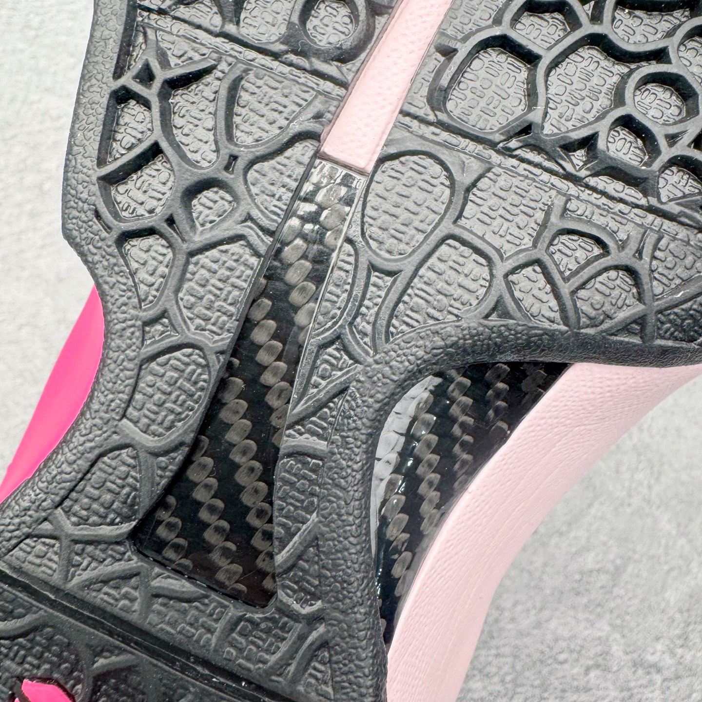 图片[10]-＃S2纯原 NK Zoom Kobe 6 Protro 科比六代 粉红鸳鸯 IQ9317-001 原楦纸板开发 鞋身流线型、后跟塑形 区分土肥圆 Zoom Turbo气垫 后掌EVA缓震 实战配置直接拉满 原档数据3D打印 鞋面蛇鳞一颗一粒匹配原版 全身鞋材卡料色独家定制 唯一正确喷漆SWOOSH NK专利Flyknit飞线科技 给予鞋身足够抗扭矩力 真实底模最大47.5 实战利器 专供海外市场 尺码：40 40.5 41 42 42.5 43 44 44.5 45 46 47.5 48.5 （脚宽、脚胖 建议买大半码）-选品中心