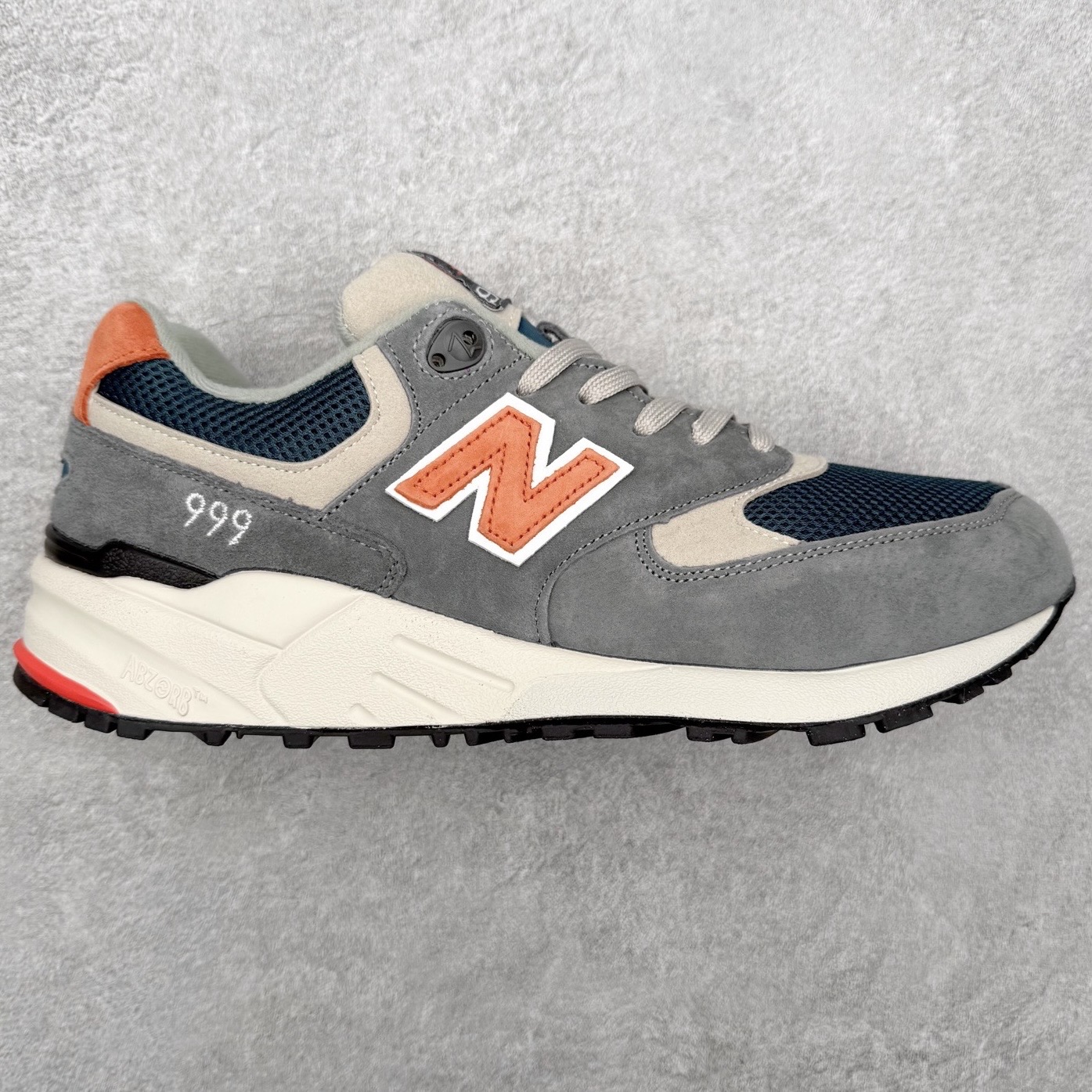 New Balance NB999系列 美潮高端原装原装套楦 真正的正品修长鞋型 早期外围实体充正案例无数 外贸客户指定订单前后掌分段组合大底 内置科技软底 缓震效果极佳日系潮人必备款 尺码同步专柜 尺码：39.5 40 40.5 41.5 42 42.5 43 44-选品中心