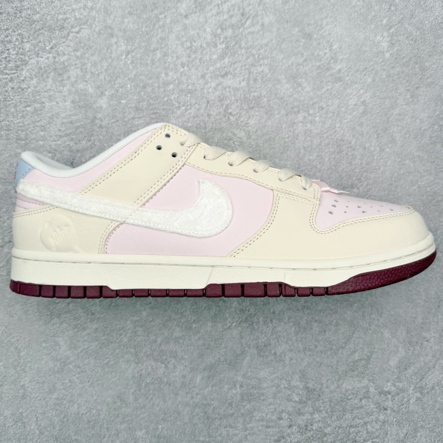 ＃F版 NK Dunk Low IQ1145-610 极限压缩利润空间 超乎所想的高性价比 用料绝不含糊 原盒原配 正确耐磨橡胶大底 超高清洁度 全鞋零毛边皮料切割 全套原楦原模倾力打造完美版型 尺码：36 36.5 37.5 38 38.5 39 40 40.5 41 42 42.5 43 44 44.5 45 46 47.5-选品中心