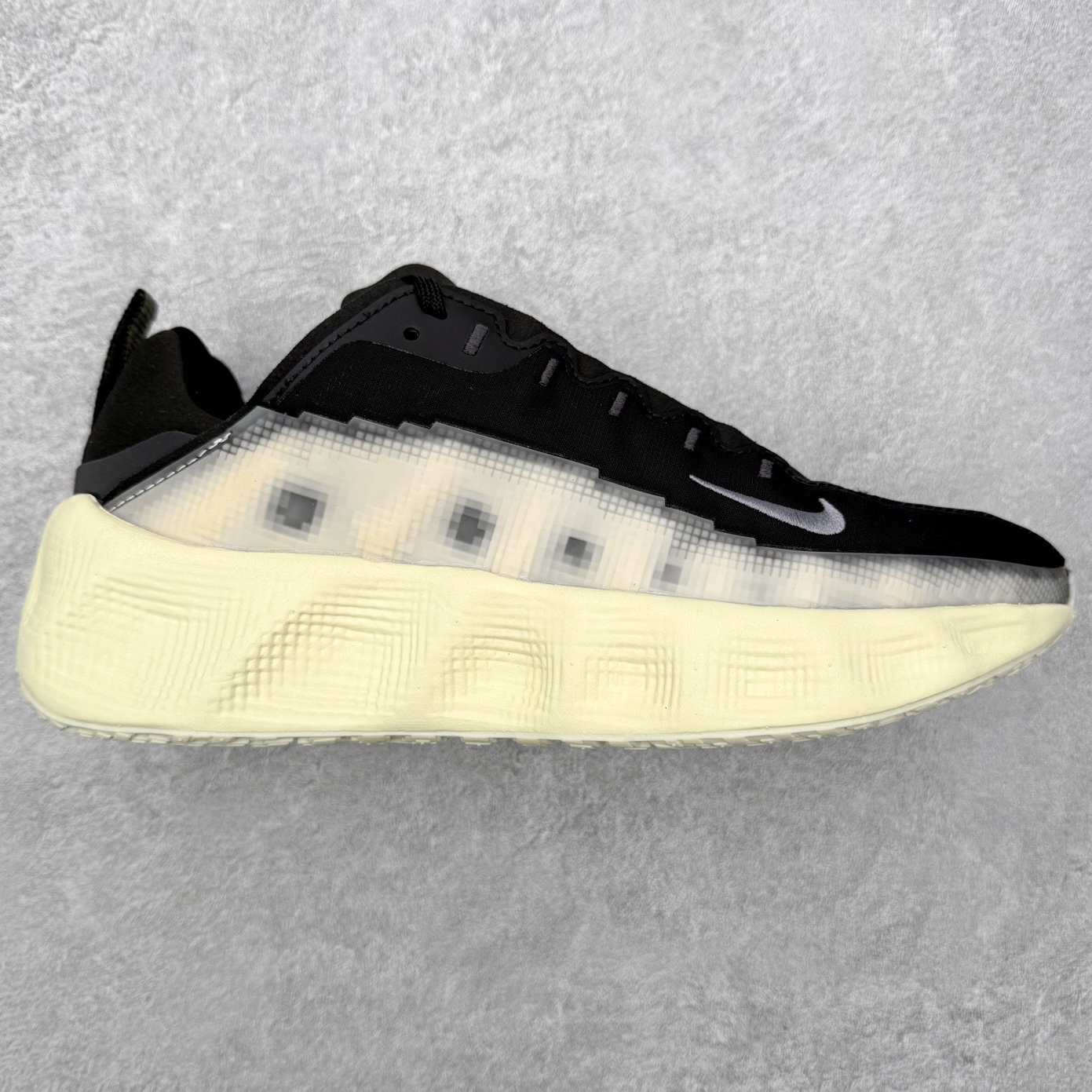 HYEIN SEO x NK Ava Rover 百搭舒适耐磨低帮跑步鞋 男女同款 流线型轮廓，通过轻薄物料鞋面结合 TPU 网格状支撑示人，增厚的中底材质选用 ReactX 加持，华夫外底收尾。鞋垫与后跟鞋提，克制点缀 Hyein Seo 字样。鞋垫与鞋提则采用菱形格纹的变化元素呈现。实拍调校N版已经零色差零失真 百分百还原实物色彩所见即所得 不存在货不对板色差等低级问题 选购参考实物拍摄 不混卖不参货 只用心做好货严格选品 承诺混一赔十 尺码：36 36.5 37.5 38 38.5 39 40 40.5 41 42 42.5 43 44 44.5 45-选品中心