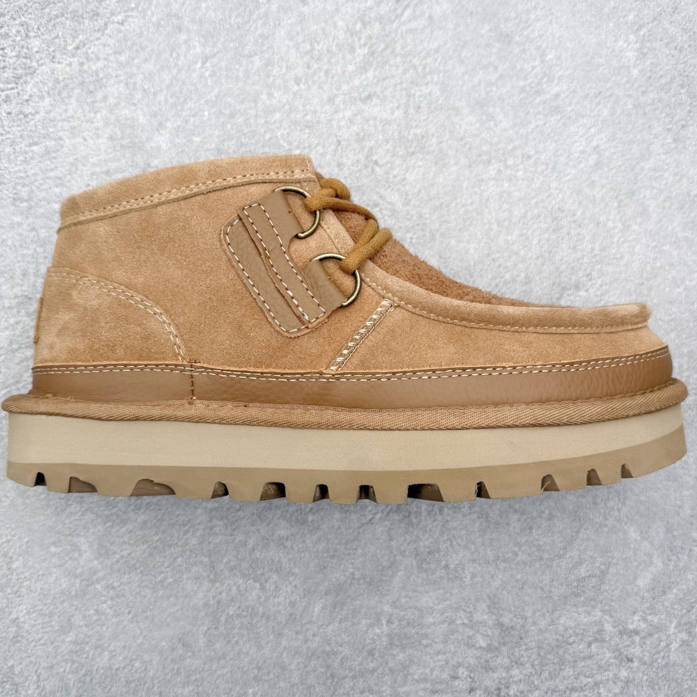 ＃福利特价 UGG Tasman Weather Hybrid 塔斯曼混合系列户外中帮休闲马丁靴雪地靴UGG秋冬新品 秋冬必备（内里加绒保暖🔥）时尚休闲马丁靴雪地靴系列 代购专供品质 面料采用进口头层牛皮材质 鞋内里采用🔥毛茸一体内里保暖锁热。外置防滑橡胶大底 系带设计 穿脱十分方便 采用TPU模压定型真皮鞋面材质#科技外底防滑,耐磨性和良好的弹性！尺码：39-45-选品中心