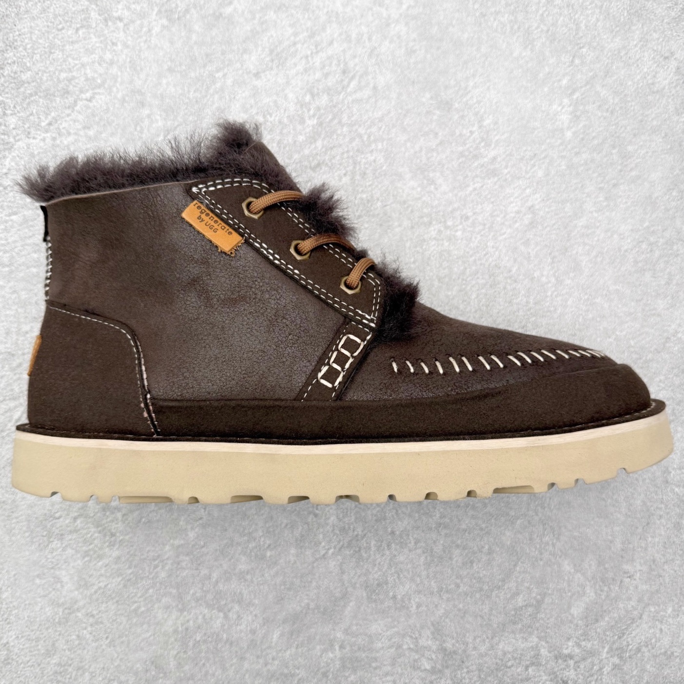 ＃福利特价 UGG Tasman Weather Hybrid 塔斯曼混合系列户外中帮休闲马丁靴雪地靴UGG秋冬新品 秋冬必备（内里加绒保暖🔥）时尚休闲马丁靴雪地靴系列 代购专供品质 面料采用进口头层牛皮材质 鞋内里采用🔥毛茸一体内里保暖锁热。外置防滑橡胶大底 系带设计 穿脱十分方便 采用TPU模压定型真皮鞋面材质#科技外底防滑,耐磨性和良好的弹性！尺码：39-45-选品中心
