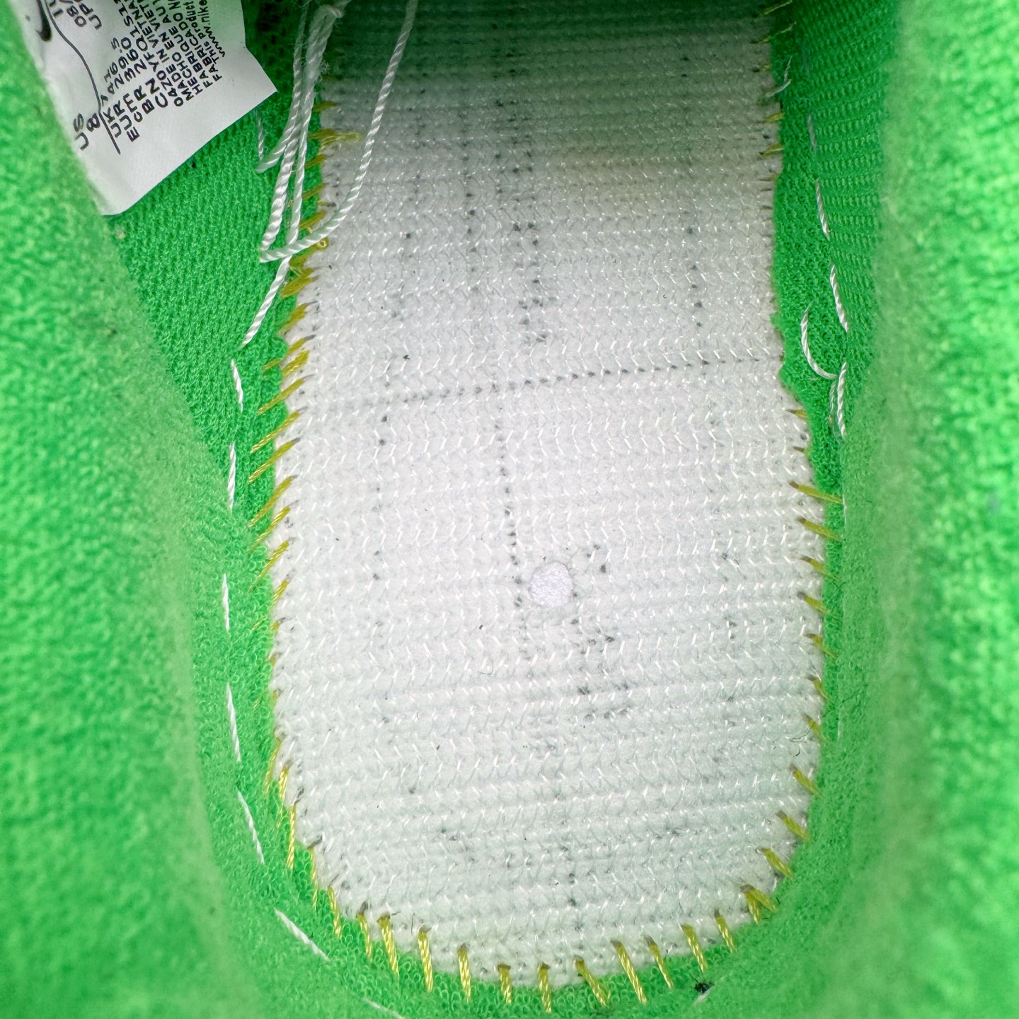 图片[11]-＃S2纯原 Doaf x NK AIR Force 1 Low 空军一号联名 俄勒冈白绿鸭 IU7613-100 原厂皮料加持 全套官方原配件 防尘布袋 全鞋电脑针车 工整有序 视觉效果满分 原厂拉帮手法 标准四线 密度针距针孔大小控制到位 原装反口里网布海绵 正确卡色网眼大小 新版鞋撑改用纸团代替 原厂港宝加持完美还原灵魂版型 从里到外百分百还原 内置Sole气垫 中底白色背胶 已经无限的接近公司 原厂楦头 原厂刺绣 后跟弧度完美 独家私模最大开发到48.5 尺码：35.5 36 36.5 37.5 38 38.5 39 40 40.5 41 42 42.5 43 44 44.5 45 46 47.5 48.5-选品中心