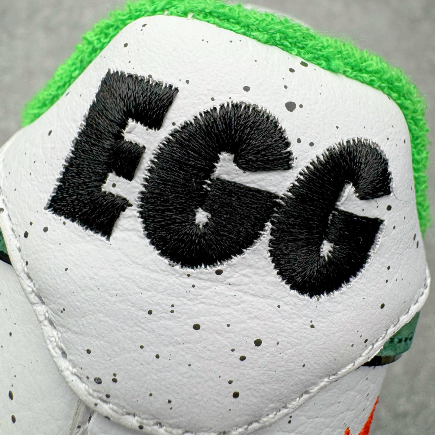 图片[15]-＃S2纯原 Doaf x NK AIR Force 1 Low 空军一号联名 俄勒冈白绿鸭 IU7613-100 原厂皮料加持 全套官方原配件 防尘布袋 全鞋电脑针车 工整有序 视觉效果满分 原厂拉帮手法 标准四线 密度针距针孔大小控制到位 原装反口里网布海绵 正确卡色网眼大小 新版鞋撑改用纸团代替 原厂港宝加持完美还原灵魂版型 从里到外百分百还原 内置Sole气垫 中底白色背胶 已经无限的接近公司 原厂楦头 原厂刺绣 后跟弧度完美 独家私模最大开发到48.5 尺码：35.5 36 36.5 37.5 38 38.5 39 40 40.5 41 42 42.5 43 44 44.5 45 46 47.5 48.5-选品中心