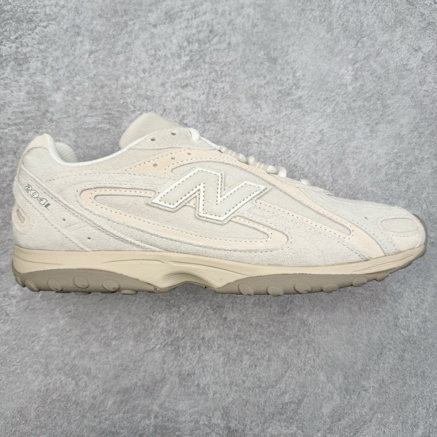 ＃M纯原 New Balance U204LMMC NB新百伦新款舒适百搭耐磨轻便低帮生活休闲鞋 男女同款 原档数据独立私模大底 唯一正确三层组合大底 特高弹切片加持 百分百还原原鞋脚感 NB市场最强产物 防伪原标全套原楦原纸板原厂数据开发 全鞋电脑针车加持 原厂网布 原装进口头层翻毛皮料正确绒感卡色 正确中底拉帮中底网布细节 匠心打造 耗时两个月开发完成 工艺极其复杂难度可想而知 高端零售专供产物 尺码：36 37 37.5 38 38.5 39.5 40 40.5 41.5 42 42.5 43 44 44.5 45 45.5 46.5 47-选品中心