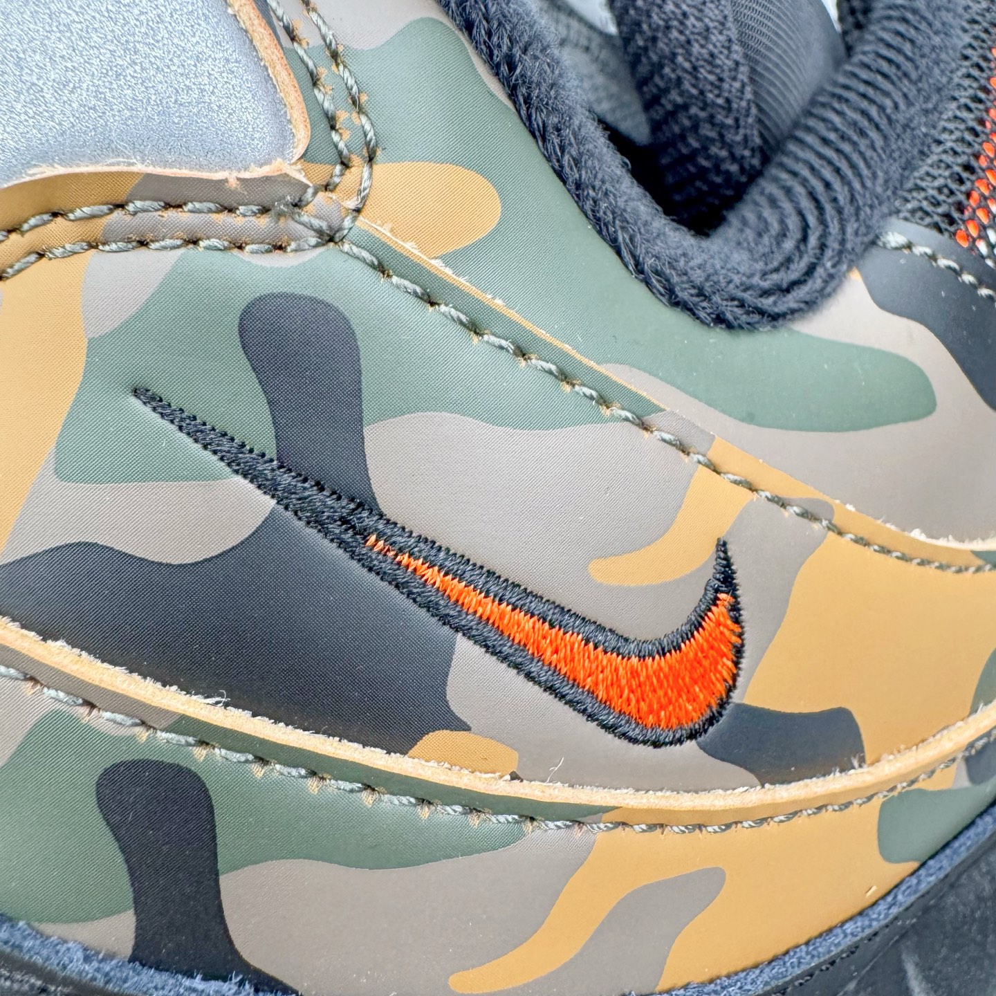 图片[12]-＃GX纯原 NK Air Max 95 复古减震气垫跑鞋 黑棕迷彩 HQ1973-001 经典重温 外单专供大厂出品 品质稳定 一百余色 终端操作 鞋款设计灵感源于人体构造 中底设计基于人体的脊柱构造 是整体设计的核心 尼龙孔眼代表了肋骨 而分层式面板和网眼象征着肌肉纤维和肉体组织 Air Max 95采用了两个独立的吹塑成型的Air-Sole单元 并首次在前掌使用可视化气垫设计 Swoosh logo夜当作一个 点符号放在了鞋子的后帮位置 20年的发展让 AIR MAX 95有了不同的故事 20年后再度面向世人的时候 焕然一新的面貌 让人有了另外一种清新脱俗的感觉 尺码：40 40.5 41 42 42.5 43 44 44.5 45 45.5 46 47.5 48.5-选品中心