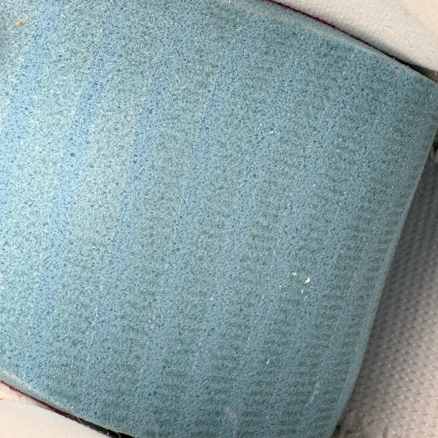 图片[22]-＃KZ神版 Air Jordan Legacy AJ312 High 高帮复古篮球鞋 CNY蛇年限定 米红 IB4914-161 市场最强独一档产物 全套原纸板楦头开发 原厂大底磨具加持立体防滑纹理 原档数据后跟TPU子母扣魔术贴 原装可视Air Sole气垫 原汁原味最完美的312代版型 唯一正确鞋头趴度弧度高度鞋身腰线 进口港宝加持 后跟自然饱满 全鞋荧光划线卡点 追求极致完美 每一双都是工艺品 多重QC质检 超越公司货的品控标准 实实在在的免检产品 鞋身采用了皮革材质打造 横跨鞋面的魔术贴十分吸睛 侧面的Swoosh Logo的一部分被鞋面遮挡了一部分 颇具玩味 魔术贴上标有NK标识 而鞋舌上是Jordan的经典红色飞翼Logo 后跟和鞋底均采用了AJ3的设计 后跟上同样也使用了经典的爆裂纹图案 尺码：36 36.5 37.5 38 38.5 39 40 40.5 41 42 42.5 43 44 44.5 45-选品中心