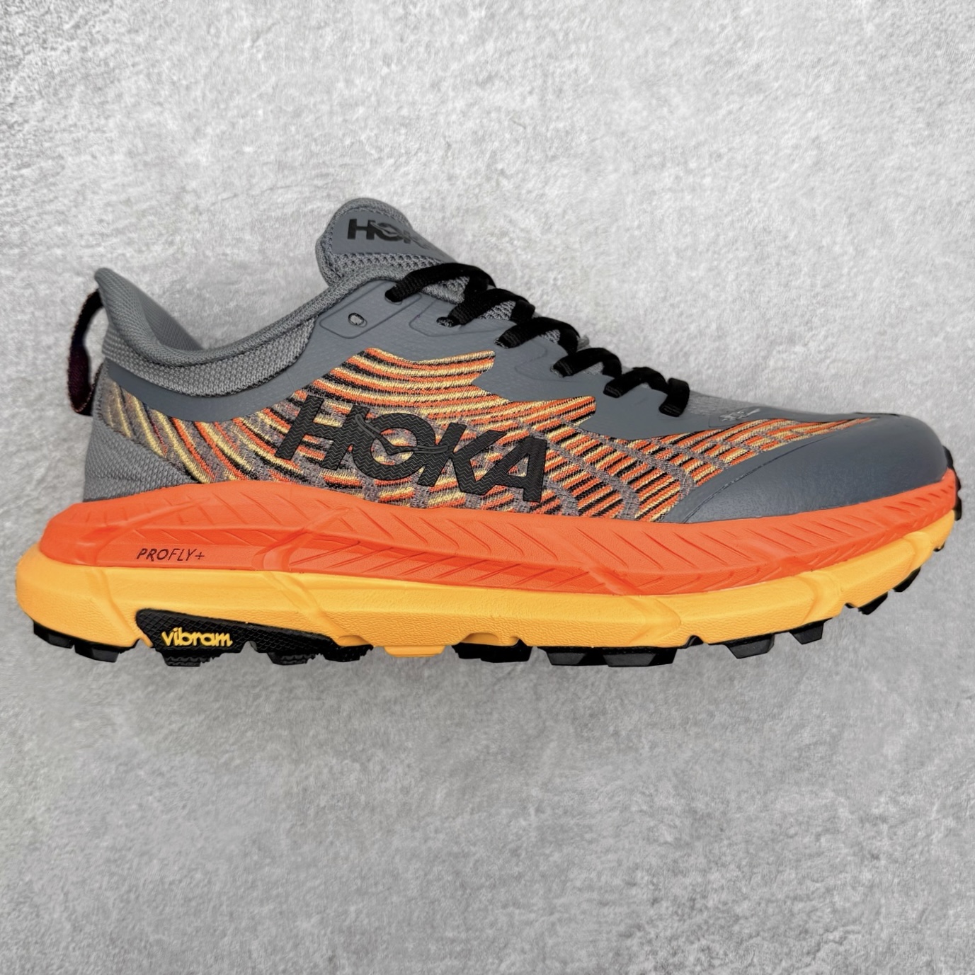 HOKA ONE ONE Mafate Speed 4 飞速玛法特4代系列低帮轻量户外越野休闲运动慢跑鞋 HOKA ONE ONE是来自美国的跑步鞋知名品牌，创立于2009年，始终致力于为所有跑者提供更新、更好的跑步装备。相比常规跑鞋，HOKA ONE ONE特别研发使用性能独特的几何形跑鞋中底，此种鞋底更厚、更高、回弹性也更好，除了卓越的缓冲性能，它还能为各种阶段的跑者带来更具动感、更加稳定的跑步体验。HOKAONE ONE从设计之初就清楚意识到，要保证跑者步幅的均匀一致，双脚自然而然的运动至关重要。尺码：36 36.5 37.5 38 39 40 40.5 41 42 42.5 43 44 45 46-选品中心