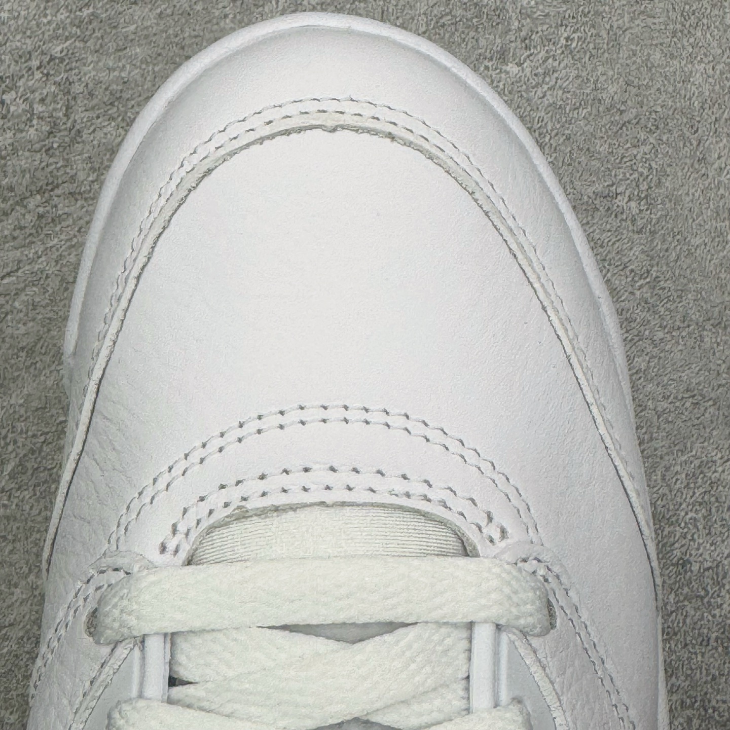 图片[19]-＃PK纯原 Air Jordan AJ5 Retro 白银 HQ7978-103 SZ原厂全套原楦原纸板磨具开发 原厂皮料加持 原厂港宝加持定型后跟R度完美 同源原厂电绣 飞人针数密度立体效果一致 原厂拉帮手法 原厂配置纸衬高频鞋盒 原厂指令配双鞋带 原厂TPU网格鞋带扣 超高鞋面清洁度 最高QC检验标准 控制溢胶瑕疵 到手可放心比对发售原鞋 上脚百分百充正驾驭 尺码：40 40.5 41 42 42.5 43 44 44.5 45 46 47.5-选品中心