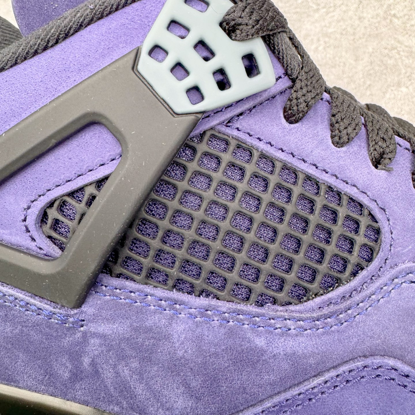 图片[13]-＃GX Air Jordan AJ4 Retro “Imperial Purple” 帝王紫 FV5029-500 全新批次 重点区分市面 唯一正确细节 后跟饰片中心位置有合模线 超弹硅胶材质 内层不织布补强 补强为硅胶提供更强耐久性 避免断裂 圈内最强四代 独家外贸特供尺码含 45.5 49.5 50.5 耗时半年巨作 全套原纸板楦头开发 原厂特供皮料加持 确保原汁原味 完美呈现四代版型 一比一鞋头弧度高度鞋身弧度 数据细节工艺流程均保持原鞋一致 原厂TPU网格鞋带扣 正确内里网布 菱角分明不变形无多余毛边 柔软性质感一致于原鞋 市场唯一原厂鞋扣模具 背面可见隐藏注塑口 原厂织唛标 原厂飞人电绣工艺 尾指中部跳三针 独家绑鞋带手法 印刷中底布 四线拉帮 米色美纹纸贴合固定 进口港宝加持 后跟自然饱满 全鞋荧光划线卡点 追求极致完美 每一双都是工艺品 多重QC质检 超越公司货的品控标准 实实在在的免检产品 尺码：40 40.5 41 42 42.5 43 44 44.5 45 45.5 46 47.5 48.5 49.5 50.5-选品中心