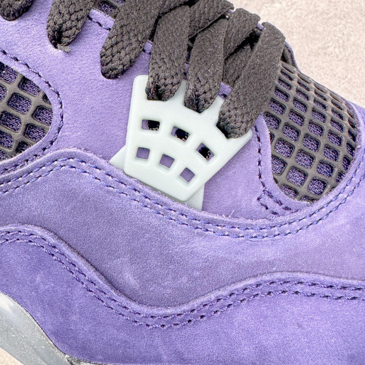 图片[12]-＃GX Air Jordan AJ4 Retro “Imperial Purple” 帝王紫 FV5029-500 全新批次 重点区分市面 唯一正确细节 后跟饰片中心位置有合模线 超弹硅胶材质 内层不织布补强 补强为硅胶提供更强耐久性 避免断裂 圈内最强四代 独家外贸特供尺码含 45.5 49.5 50.5 耗时半年巨作 全套原纸板楦头开发 原厂特供皮料加持 确保原汁原味 完美呈现四代版型 一比一鞋头弧度高度鞋身弧度 数据细节工艺流程均保持原鞋一致 原厂TPU网格鞋带扣 正确内里网布 菱角分明不变形无多余毛边 柔软性质感一致于原鞋 市场唯一原厂鞋扣模具 背面可见隐藏注塑口 原厂织唛标 原厂飞人电绣工艺 尾指中部跳三针 独家绑鞋带手法 印刷中底布 四线拉帮 米色美纹纸贴合固定 进口港宝加持 后跟自然饱满 全鞋荧光划线卡点 追求极致完美 每一双都是工艺品 多重QC质检 超越公司货的品控标准 实实在在的免检产品 尺码：40 40.5 41 42 42.5 43 44 44.5 45 45.5 46 47.5 48.5 49.5 50.5-选品中心