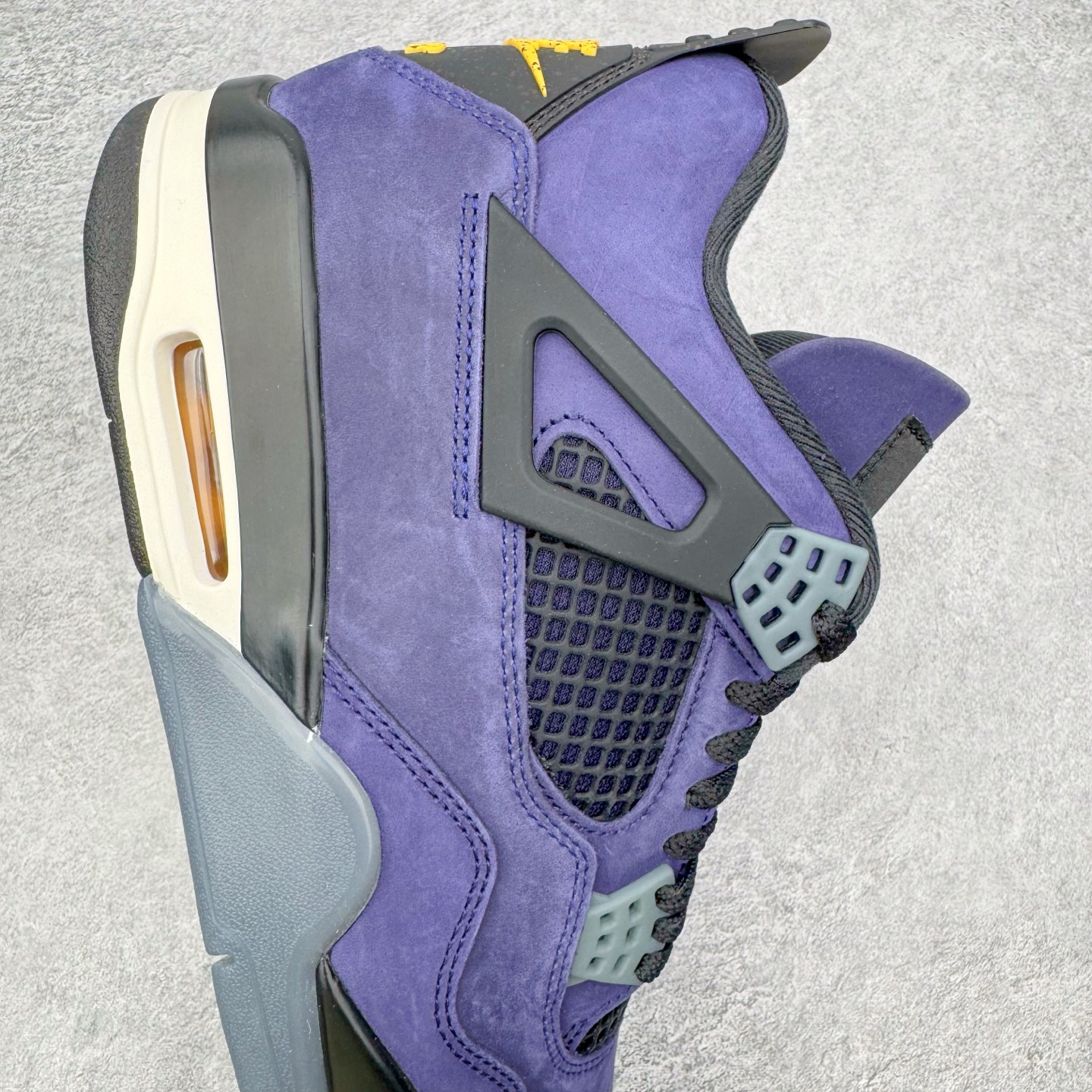 图片[6]-＃GX Air Jordan AJ4 Retro “Imperial Purple” 帝王紫 FV5029-500 全新批次 重点区分市面 唯一正确细节 后跟饰片中心位置有合模线 超弹硅胶材质 内层不织布补强 补强为硅胶提供更强耐久性 避免断裂 圈内最强四代 独家外贸特供尺码含 45.5 49.5 50.5 耗时半年巨作 全套原纸板楦头开发 原厂特供皮料加持 确保原汁原味 完美呈现四代版型 一比一鞋头弧度高度鞋身弧度 数据细节工艺流程均保持原鞋一致 原厂TPU网格鞋带扣 正确内里网布 菱角分明不变形无多余毛边 柔软性质感一致于原鞋 市场唯一原厂鞋扣模具 背面可见隐藏注塑口 原厂织唛标 原厂飞人电绣工艺 尾指中部跳三针 独家绑鞋带手法 印刷中底布 四线拉帮 米色美纹纸贴合固定 进口港宝加持 后跟自然饱满 全鞋荧光划线卡点 追求极致完美 每一双都是工艺品 多重QC质检 超越公司货的品控标准 实实在在的免检产品 尺码：40 40.5 41 42 42.5 43 44 44.5 45 45.5 46 47.5 48.5 49.5 50.5-选品中心