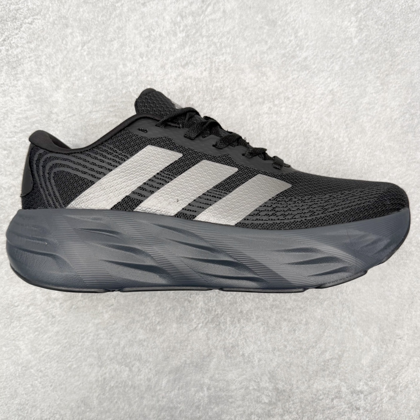 AD Adizero galaxy 8 舒适百搭回弹 低帮跑步鞋 男女同款 实拍调校N版已经零色差零失真 百分百还原实物色彩所见即所得 不存在货不对板色差等低级问题 选购参考实物拍摄 不混卖不参货 只用心做好货严格选品 承诺混一赔十 尺码：36 36.5 37.5 38 38.5 39 40 40.5 41 42 42.5 43 44 44.5 45-选品中心