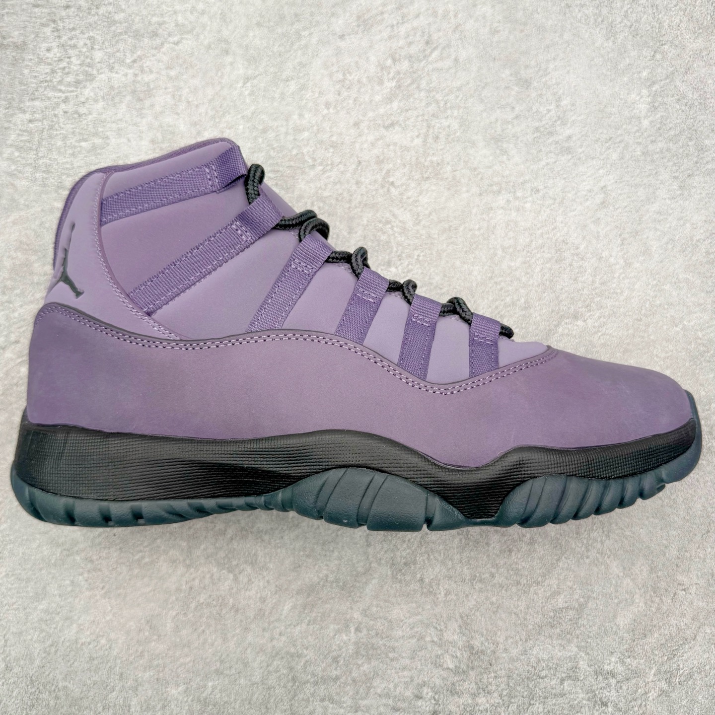 ＃NC版 Air Jordan AJ11 Retro 黑紫 IO8961-553 原楦原档案数据开模打造 原厂中底拉帮钢印 原厂漆皮 防冻不开裂 头层皮料 原装鞋撑 水晶大底正确色度色泽 原楦原数据刺绣 原厂车缝走线及对位 毫厘不差 飞人logo采用原数据电脑刺绣 原装正品碳纤维真实碳板 增强抗扭 原内标 原盒标 正确官方原盒 原厂防氧化水晶外底 原厂配套厂全掌solo气垫 尺码：40 40.5 41 42 42.5 43 44 44.5 45 46 47.5-选品中心