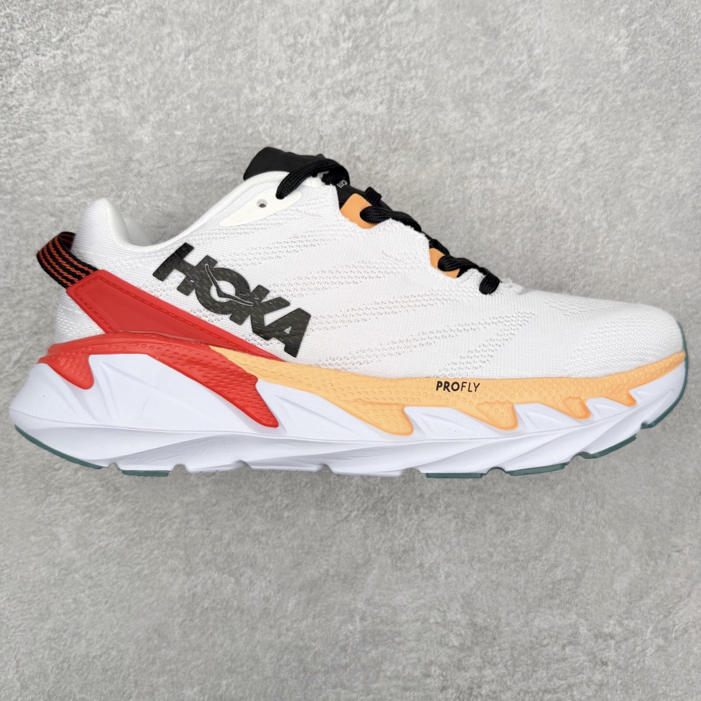 ＃福利特价 HOKA ONE ONE SKY Float X 网布织物 舒适运动户外功能 减震防滑耐磨 低帮 生活休闲鞋 男女同款 HOKA ONE ONE是来自美国的跑步鞋知名品牌，创立于2009年，始终致力于为所有跑者提供更新、更好的跑步装备。相比常规跑鞋，HOKA ONE ONE特别研发使用性能独特的几何形跑鞋中底，此种鞋底更厚、更高、回弹性也更好，除了卓越的缓冲性能，它还能为各种阶段的跑者带来更具动感、更加稳定的跑步体验。HOKAONE ONE从设计之初就清楚意识到，要保证跑者步幅的均匀一致，双脚自然而然的运动至关重要。尺码：36 36.5 37.5 38 39 40 40.5 41 42 42.5 43 44 45-选品中心