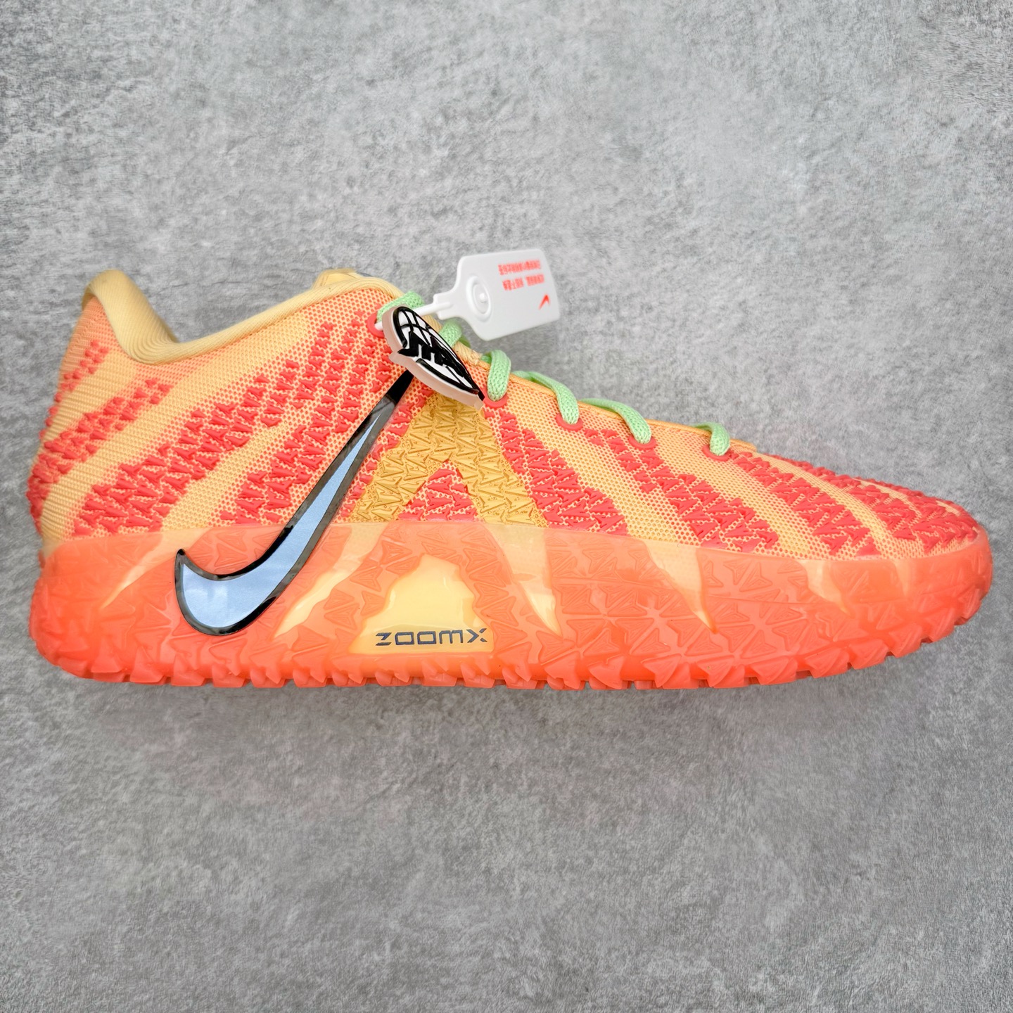 ＃灭世/Max NK Ja 3 Scratch EP 莫兰特三代柔软舒适防滑耐磨透气支撑轻便低帮篮球鞋 橙红 HF2794-201 2024『压轴』后卫实战旗舰 圣枪腰王 重磅革新登场🌪 🔝历时5个月！全力打造 科比➕欧文系列 综合体 ！Pt实战体验天花板上限 再度提高🔝 ✅【顶配缓震】独家革新搭载 前掌5mm TURBO气垫 兼具贴地与缓震！（正品仅长方形小气垫）➕后掌大马蹄14mm厚 气垫 提高后掌缓震极限 （正品后掌无气垫） ✅【顶级抗扭】 搭载硬度65HC 发泡中底框架 ➕高强度中足抗扭片 革新升级 赛事级抗扭水平！独此一家 ✅【顶级支撑】鞋身侧向包裹 双层补强层 200斤以上选手 也可驾驭（正品仅一层）对比市场货品偷工减料 不可同日而语！ ✅气垫气压上脚即可感受！后掌鞋垫掀开可见气垫轮廓（谨防窜货） 鞋底止滑配方 无需磨合 原地起飞🛫 NK年度后卫旗舰 独家革新升级 『口碑源自专业 实力来源于专注』 真灭世纯原 切勿被市场仿冒吊牌挂羊头卖狗肉 尺码：39-46 正码正拍-选品中心