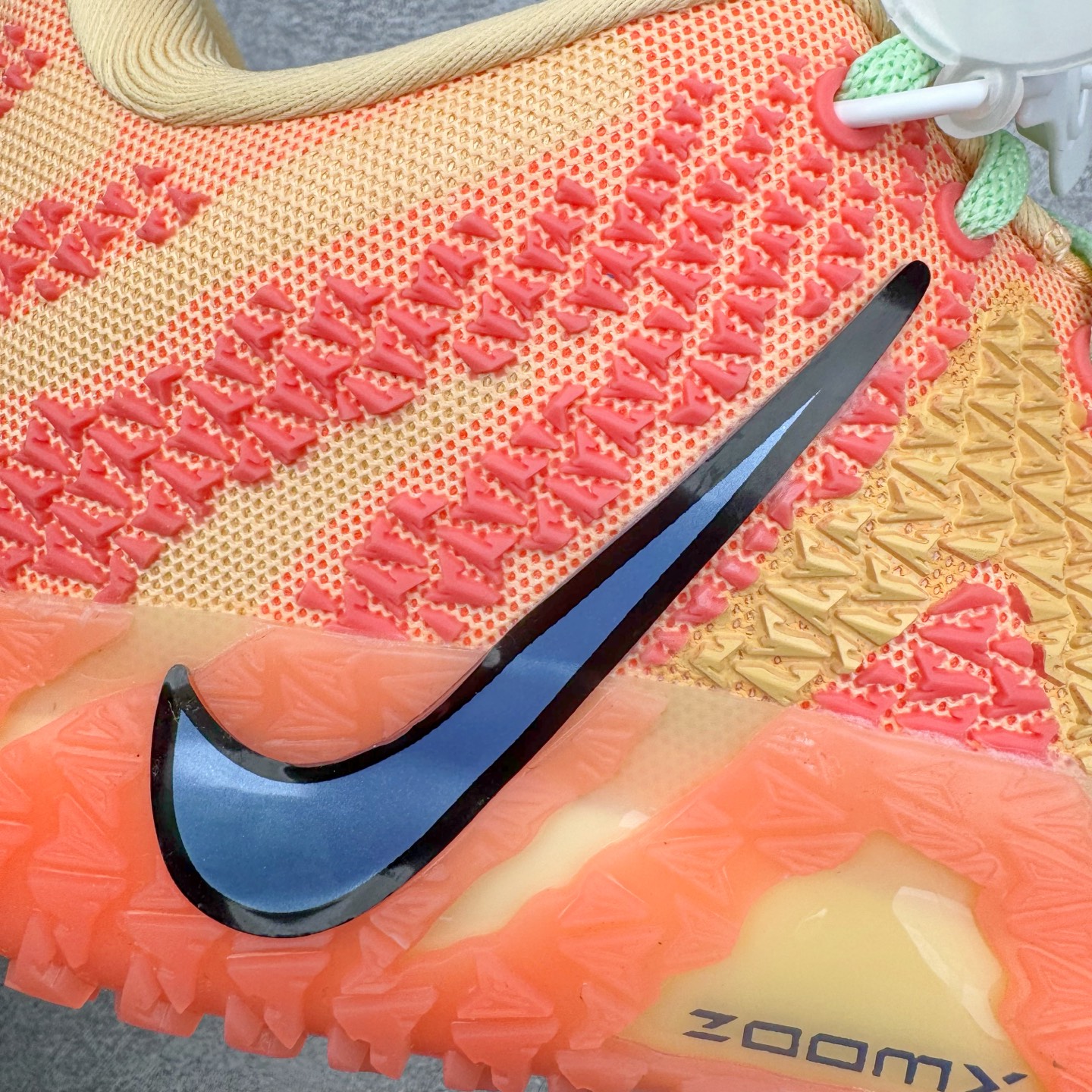 图片[14]-＃灭世/Max NK Ja 3 Scratch EP 莫兰特三代柔软舒适防滑耐磨透气支撑轻便低帮篮球鞋 橙红 HF2794-201 2024『压轴』后卫实战旗舰 圣枪腰王 重磅革新登场🌪 🔝历时5个月！全力打造 科比➕欧文系列 综合体 ！Pt实战体验天花板上限 再度提高🔝 ✅【顶配缓震】独家革新搭载 前掌5mm TURBO气垫 兼具贴地与缓震！（正品仅长方形小气垫）➕后掌大马蹄14mm厚 气垫 提高后掌缓震极限 （正品后掌无气垫） ✅【顶级抗扭】 搭载硬度65HC 发泡中底框架 ➕高强度中足抗扭片 革新升级 赛事级抗扭水平！独此一家 ✅【顶级支撑】鞋身侧向包裹 双层补强层 200斤以上选手 也可驾驭（正品仅一层）对比市场货品偷工减料 不可同日而语！ ✅气垫气压上脚即可感受！后掌鞋垫掀开可见气垫轮廓（谨防窜货） 鞋底止滑配方 无需磨合 原地起飞🛫 NK年度后卫旗舰 独家革新升级 『口碑源自专业 实力来源于专注』 真灭世纯原 切勿被市场仿冒吊牌挂羊头卖狗肉 尺码：39-46 正码正拍-选品中心