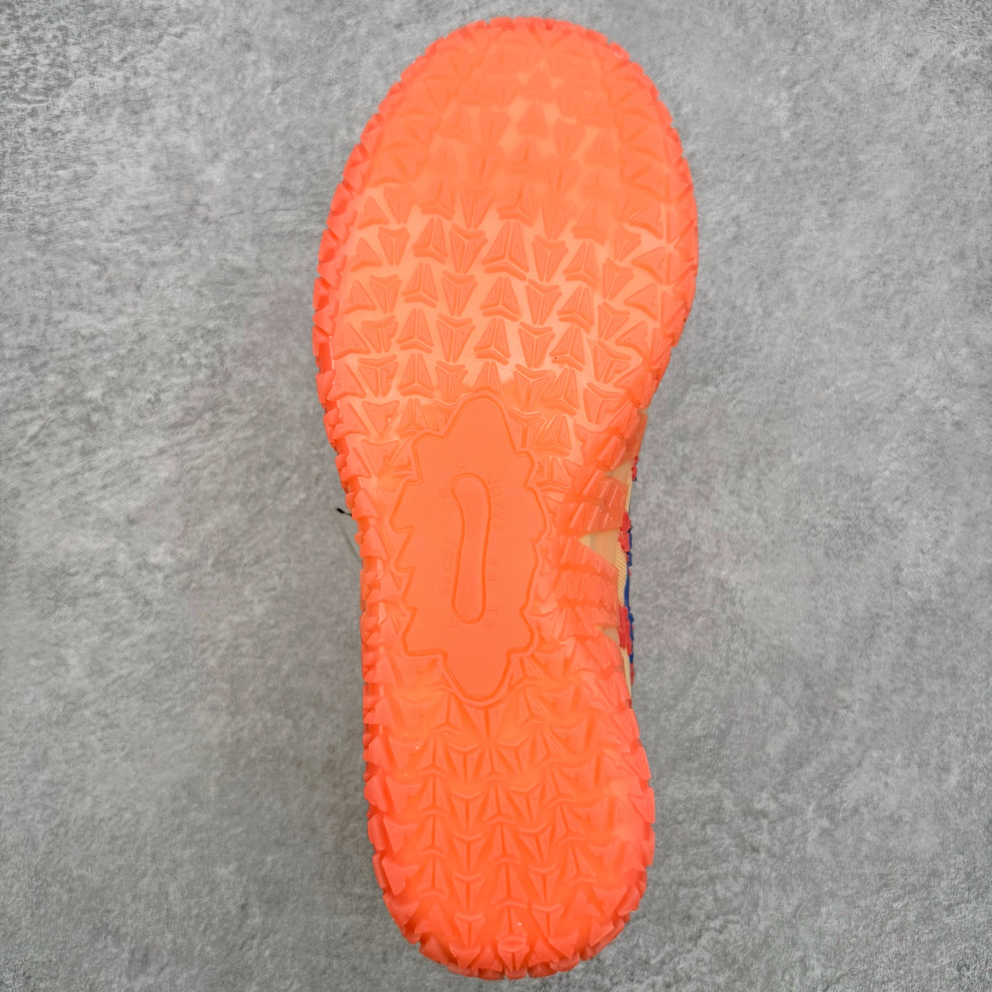 图片[9]-＃灭世/Max NK Ja 3 Scratch EP 莫兰特三代柔软舒适防滑耐磨透气支撑轻便低帮篮球鞋 橙红 HF2794-201 2024『压轴』后卫实战旗舰 圣枪腰王 重磅革新登场🌪 🔝历时5个月！全力打造 科比➕欧文系列 综合体 ！Pt实战体验天花板上限 再度提高🔝 ✅【顶配缓震】独家革新搭载 前掌5mm TURBO气垫 兼具贴地与缓震！（正品仅长方形小气垫）➕后掌大马蹄14mm厚 气垫 提高后掌缓震极限 （正品后掌无气垫） ✅【顶级抗扭】 搭载硬度65HC 发泡中底框架 ➕高强度中足抗扭片 革新升级 赛事级抗扭水平！独此一家 ✅【顶级支撑】鞋身侧向包裹 双层补强层 200斤以上选手 也可驾驭（正品仅一层）对比市场货品偷工减料 不可同日而语！ ✅气垫气压上脚即可感受！后掌鞋垫掀开可见气垫轮廓（谨防窜货） 鞋底止滑配方 无需磨合 原地起飞🛫 NK年度后卫旗舰 独家革新升级 『口碑源自专业 实力来源于专注』 真灭世纯原 切勿被市场仿冒吊牌挂羊头卖狗肉 尺码：39-46 正码正拍-选品中心