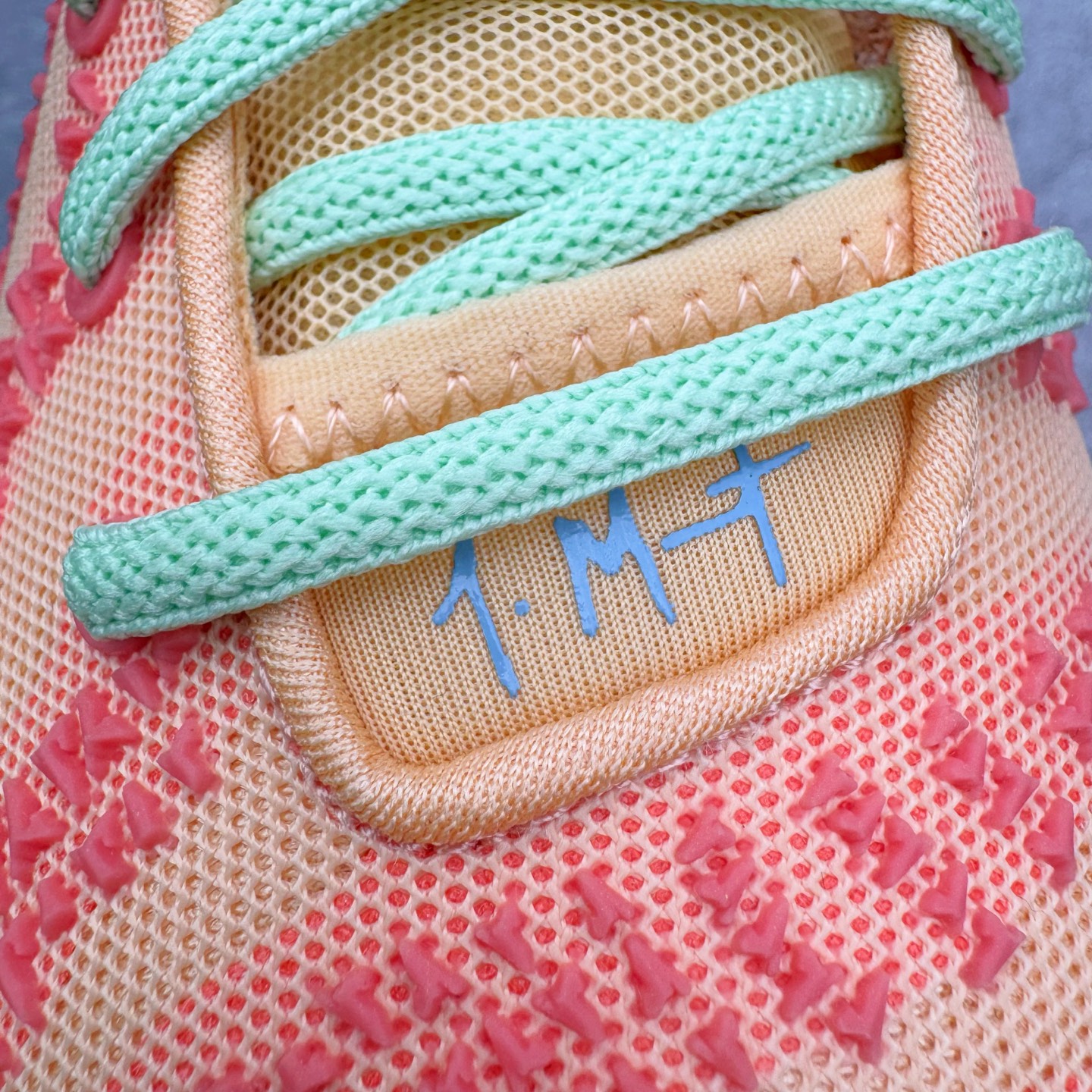 图片[18]-＃灭世/Max NK Ja 3 Scratch EP 莫兰特三代柔软舒适防滑耐磨透气支撑轻便低帮篮球鞋 橙红 HF2794-201 2024『压轴』后卫实战旗舰 圣枪腰王 重磅革新登场🌪 🔝历时5个月！全力打造 科比➕欧文系列 综合体 ！Pt实战体验天花板上限 再度提高🔝 ✅【顶配缓震】独家革新搭载 前掌5mm TURBO气垫 兼具贴地与缓震！（正品仅长方形小气垫）➕后掌大马蹄14mm厚 气垫 提高后掌缓震极限 （正品后掌无气垫） ✅【顶级抗扭】 搭载硬度65HC 发泡中底框架 ➕高强度中足抗扭片 革新升级 赛事级抗扭水平！独此一家 ✅【顶级支撑】鞋身侧向包裹 双层补强层 200斤以上选手 也可驾驭（正品仅一层）对比市场货品偷工减料 不可同日而语！ ✅气垫气压上脚即可感受！后掌鞋垫掀开可见气垫轮廓（谨防窜货） 鞋底止滑配方 无需磨合 原地起飞🛫 NK年度后卫旗舰 独家革新升级 『口碑源自专业 实力来源于专注』 真灭世纯原 切勿被市场仿冒吊牌挂羊头卖狗肉 尺码：39-46 正码正拍-选品中心