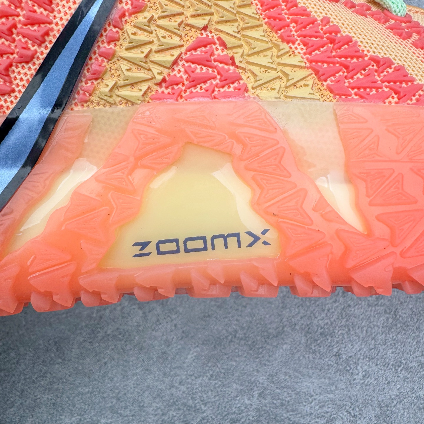 图片[13]-＃灭世/Max NK Ja 3 Scratch EP 莫兰特三代柔软舒适防滑耐磨透气支撑轻便低帮篮球鞋 橙红 HF2794-201 2024『压轴』后卫实战旗舰 圣枪腰王 重磅革新登场🌪 🔝历时5个月！全力打造 科比➕欧文系列 综合体 ！Pt实战体验天花板上限 再度提高🔝 ✅【顶配缓震】独家革新搭载 前掌5mm TURBO气垫 兼具贴地与缓震！（正品仅长方形小气垫）➕后掌大马蹄14mm厚 气垫 提高后掌缓震极限 （正品后掌无气垫） ✅【顶级抗扭】 搭载硬度65HC 发泡中底框架 ➕高强度中足抗扭片 革新升级 赛事级抗扭水平！独此一家 ✅【顶级支撑】鞋身侧向包裹 双层补强层 200斤以上选手 也可驾驭（正品仅一层）对比市场货品偷工减料 不可同日而语！ ✅气垫气压上脚即可感受！后掌鞋垫掀开可见气垫轮廓（谨防窜货） 鞋底止滑配方 无需磨合 原地起飞🛫 NK年度后卫旗舰 独家革新升级 『口碑源自专业 实力来源于专注』 真灭世纯原 切勿被市场仿冒吊牌挂羊头卖狗肉 尺码：39-46 正码正拍-选品中心