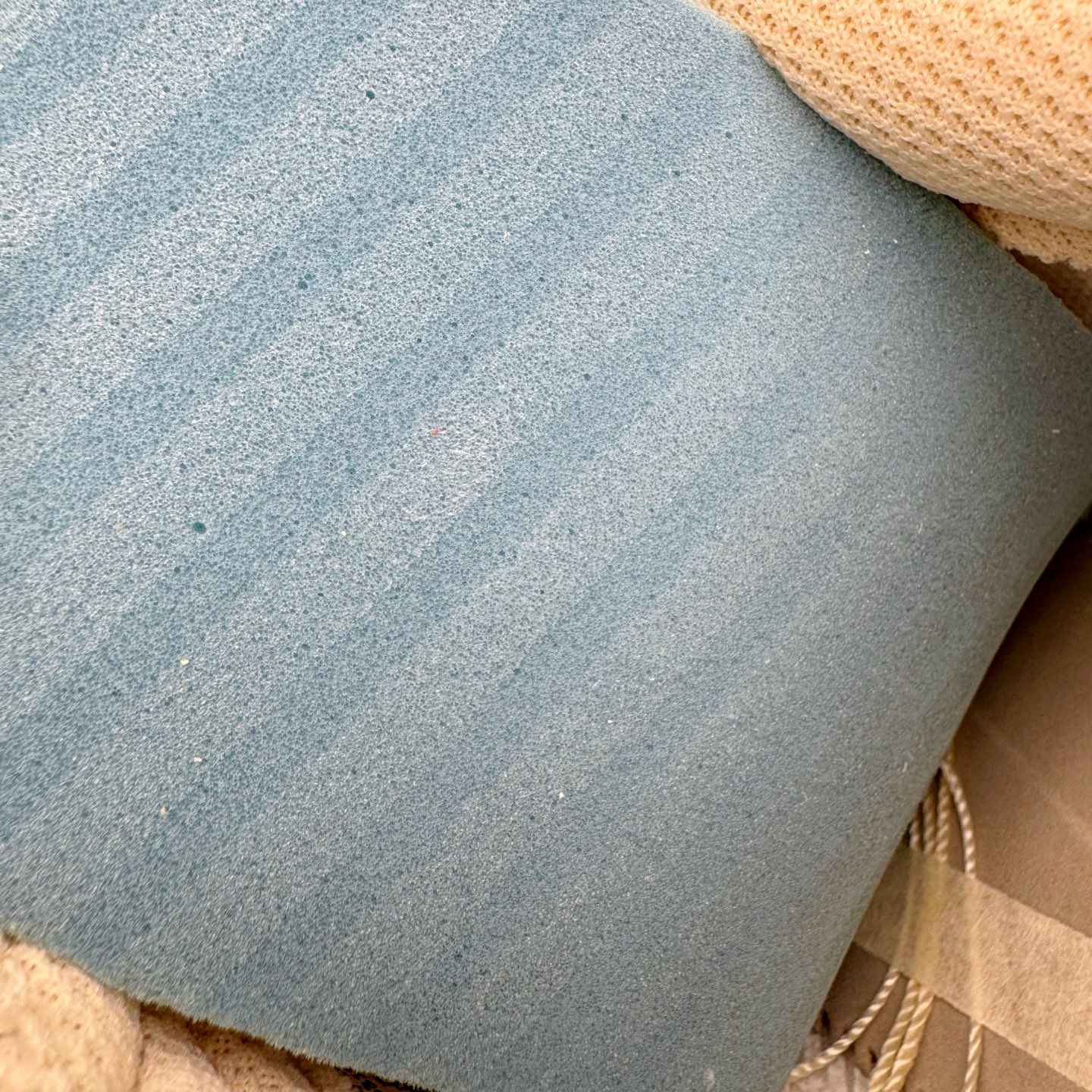 图片[21]-＃FK纯原 Travis Scott x Air Jordan AJ1 Low OG SP TS联名倒钩低帮 米黄粉 IQ7604-100 外贸高端零售特供批次 产品品控稳定性领先行业 各方面均可对飙L版 良心定价不杀猪 原厂全套原楦原纸板冲刀磨具开发 原厂皮料加持 原厂港宝加持定型后跟R度完美 同源原厂电绣 鬼脸飞翼针数密度立体效果一致 百分百一致原鞋 原厂拉帮工艺 针距密度一致 后跟弧度收口自然不对折 极致一眼正品既视感 进口玻璃冲刀皮料裁剪零毛边 全鞋电脑针车工艺 品控清洁度最高QC检验标准 免检产品 原厂订购鞋盒、鞋标、防尘纸、鞋撑、鞋带 追求极致的原厂味道 尺码：36 36.5 37.5 38 38.5 39 40 40.5 41 42 42.5 43 44 44.5 45 46 47.5 48.5-选品中心