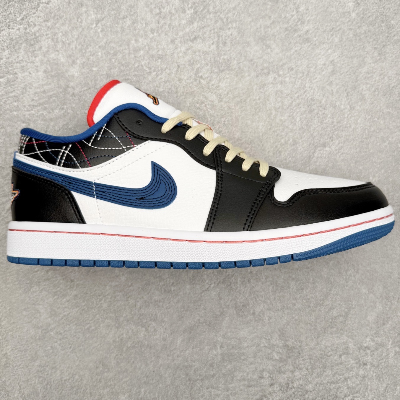 ＃小DT Air Jordan AJ1 Low OG 低帮系列 全新流水线出品 超强性价比 DT版本平替选择 市场第二梯队 全部原鞋开发 原楦原纸板开发 全鞋电脑针车 原厂内置全掌气垫 原盒内在原标 唯一Zp原版鞋带绑法 免检产品 全新2022版型 全头层皮料 完美零毛边处理 原厂配置全掌气垫 价格定位良心 几十个配色陆续出货 实拍调校N版已经零色差零失真 百分百还原实物色彩所见即所得 不存在货不对板色差等低级问题 选购参考实物拍摄 不混卖不参货 只用心做好货严格选品 承诺混一赔十 尺码：36 36.5 37.5 38 38.5 39 40 40.5 41 42 42.5 43 44 44.5 45 46-选品中心