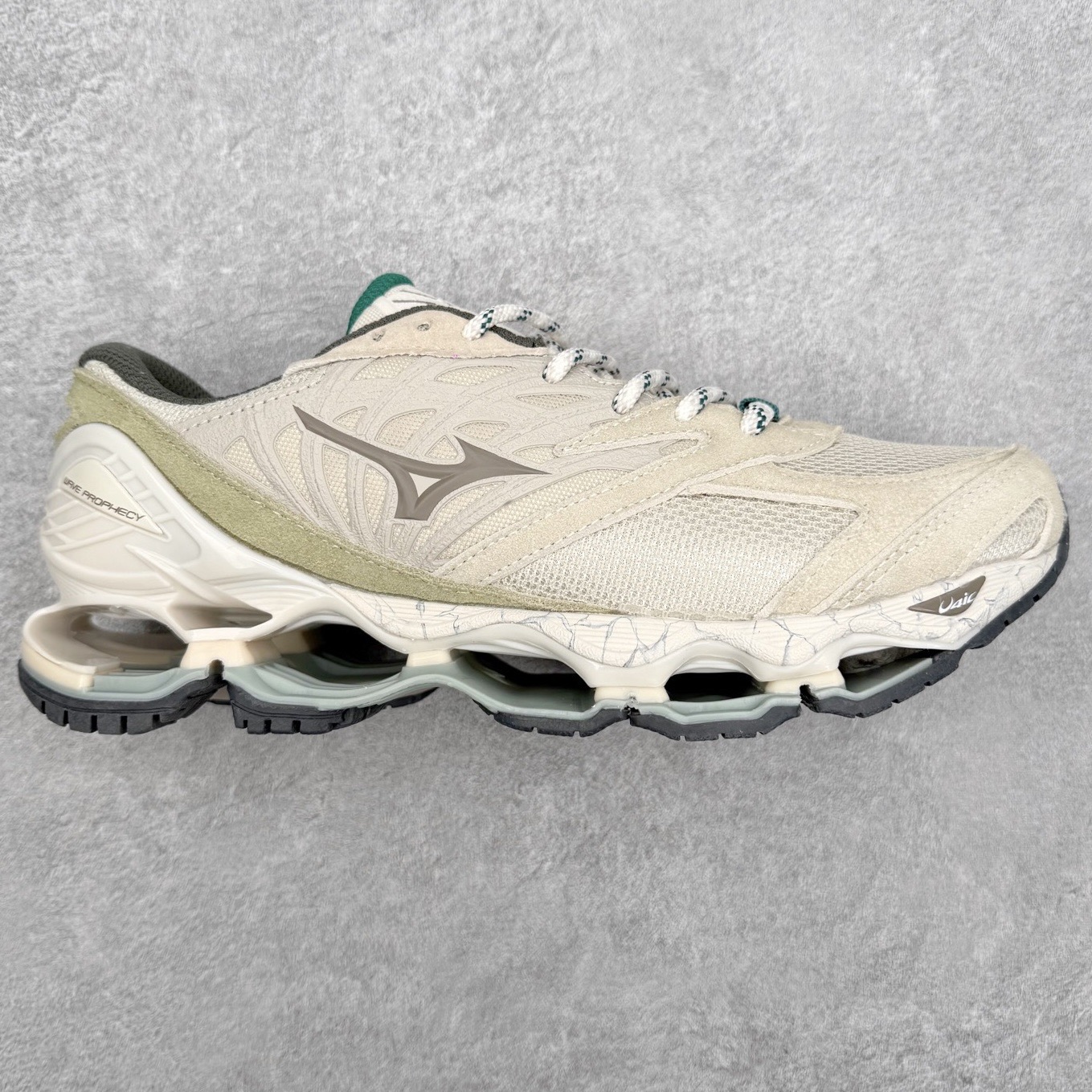 图片[2]-Mizuno Wave Prophecy LS 经典百搭跑步鞋 男女同款 美津浓（Mizuno）是日本美津浓株式会社于1906年创立的运动品牌，经过一个多世纪的不断努力现已成为世界著名的运动器具、服装和鞋类生产商。美津浓力求服务于各类运动项目，并竭力使运动生活更加愉快和振奋。产品种类齐全，覆盖几乎全部主要运动项目，达到30万多个品类。尺码：36 36.5 37.5 38 38.5 39 40 40.5 41 42 42.5 43 44 44.5 45-选品中心