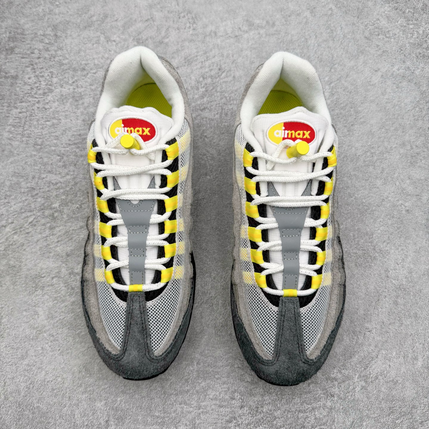 图片[2]-＃SF外贸特供 UNDEFEATED x NK Air Max 95 SP 上海限定 联名灰黄 IB4523-002 亲自操刀耗时半年开发 重金购买全套印尼原厂纸板楦头开发 2025官方主推系列 致敬诞生30周年的传奇鞋型 Air Max 95 系列再度重磅复刻归来 以全新配色续写光辉历史 更以现代手法重塑经典 将复古风格与前沿科技完美融合 一比一鞋头弧度高度鞋身弧度 东莞原厂模具大底 一码一模 原厂高韧性Tpu 独家供应35.5 45.5 48.5 49.5 50.5 原厂特供同批次皮料与Zp零色差 原厂特供内外标均可过绿X扫描认证 独家原装Big Bubble气垫 气垫体积更大 提供更强的缓震性能和回弹性 进口玻璃冲刀皮料裁剪零毛边 电脑针车工艺 鞋面不留荧光细节 平台可冲 超高鞋面清洁度 最高QC检验标准 控制溢胶瑕疵 每一双都是工艺品 实拍调校N版已经零色差零失真 百分百还原实物色彩所见即所得 不存在货不对板色差等低级问题 选购参考实物拍摄 不混卖不参货 只用心做好货严格选品 承诺混一赔十 尺码：35.5 36 36.5 37.5 38 38.5 39 40 40.5 41 42 42.5 43 44 44.5 45 45.5 46 47.5 48.5 49.5 50.5-选品中心