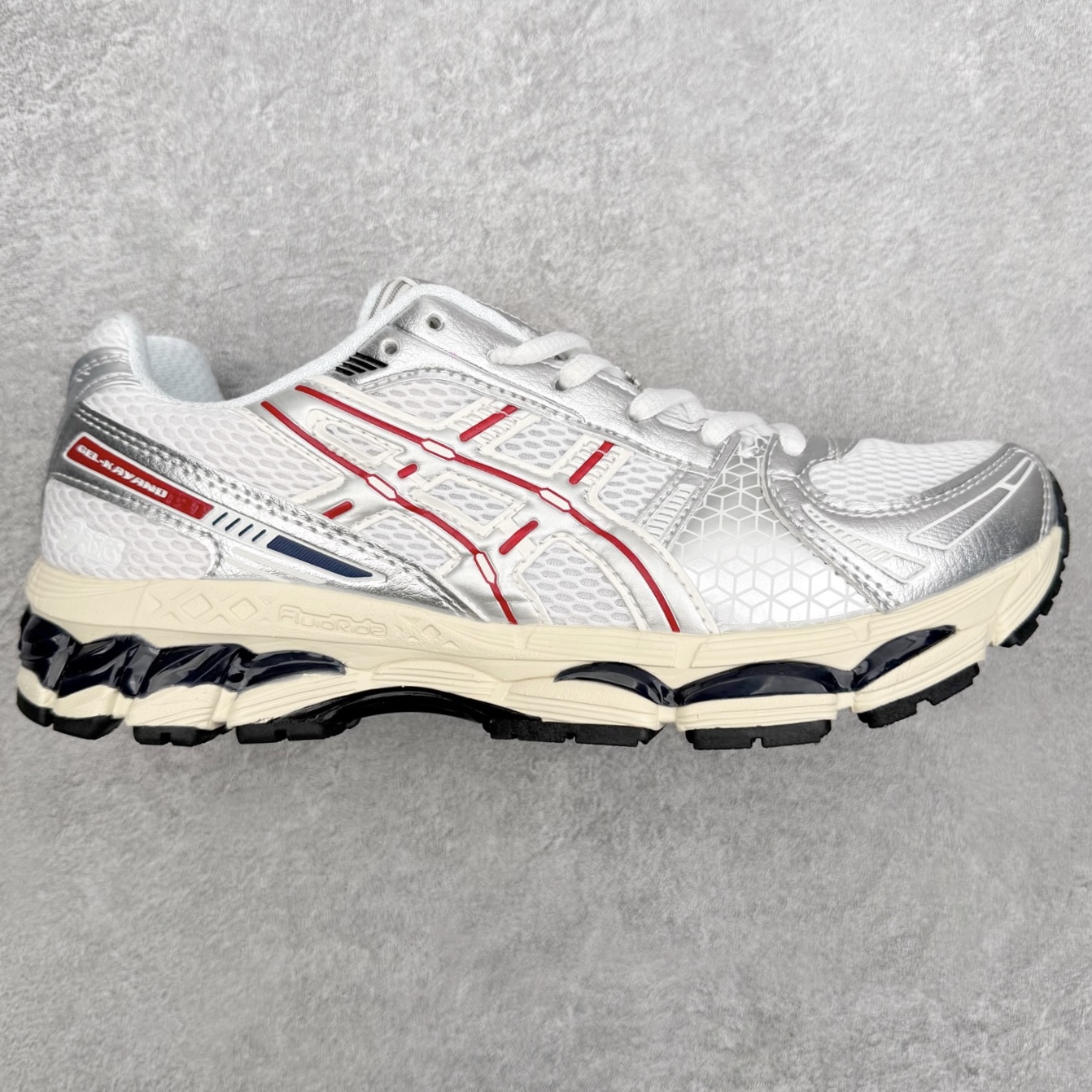 Asics Gel Kayano 12.1 亚瑟士卡亚诺12.1代系列低帮轻量缓震休闲运动跑步鞋 采用环保太空合成革配合透气网眼布鞋面材质 中底3D可视GEL缓震胶效果 升级EVA全新缓震中底部位科技组合耐磨橡胶外底片 尺码：36 37 37.5 38 39 39.5 40.5 41.5 42 42.5 43.5 44 44.5 45-选品中心