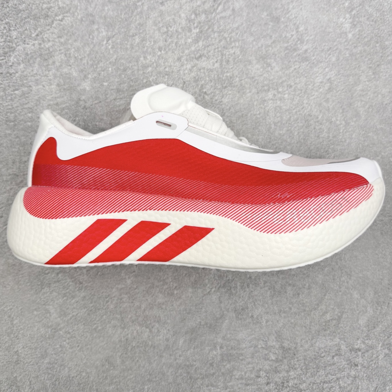 AD HYPERBOOST EDGE M 舒适运动跑鞋 KI1913 实拍调校N版已经零色差零失真 百分百还原实物色彩所见即所得 不存在货不对板色差等低级问题 选购参考实物拍摄 不混卖不参货 只用心做好货严格选品 承诺混一赔十 尺码：36 36.5 37.5 38 38.5 39 40 40.5 41 42 42.5 43 44 44.5 45-选品中心