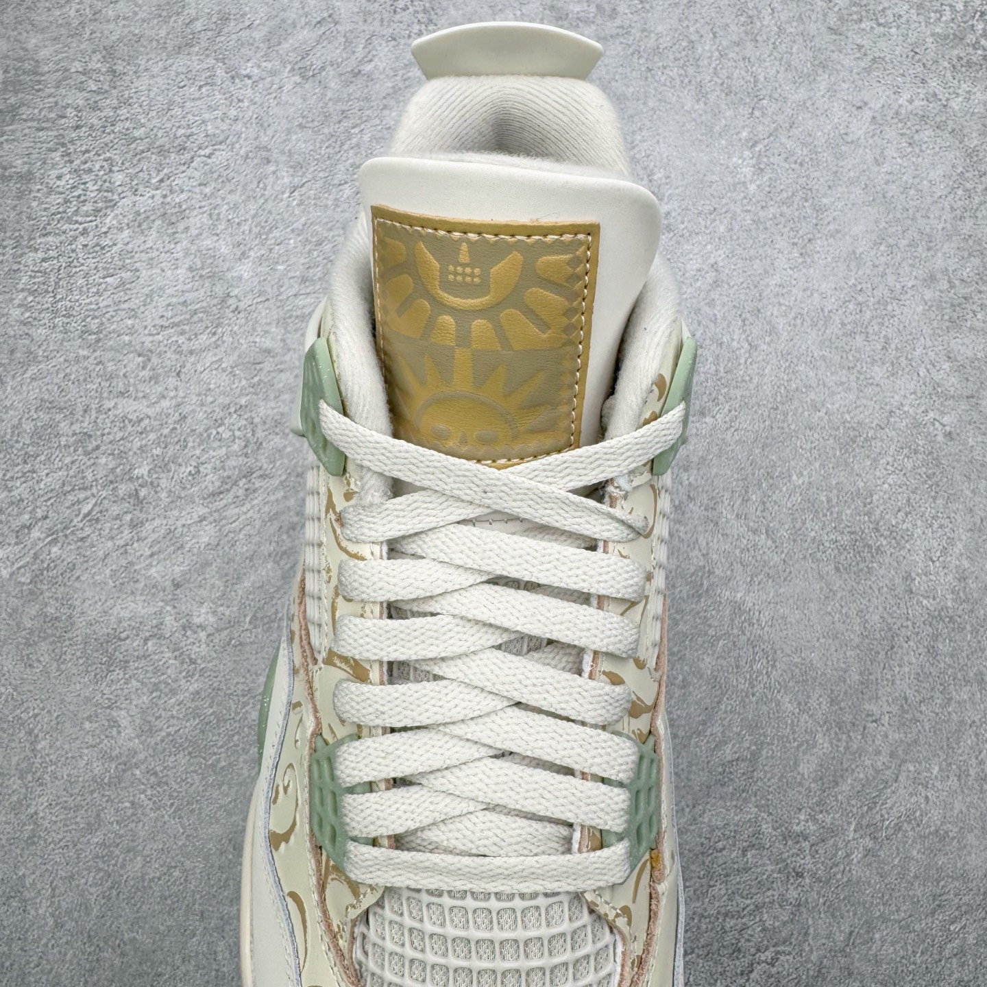 图片[5]-＃K版纯原 Air Jordan AJ4 Somos Eternos 墨西哥亡灵节主题 IM8116-047 全新升级改良 原鞋原楦原纸板同源开发 完美呈现乔4的版型 内侧正确双色网格 还原细节 原厂皮料 正确气垫颜色 正确网格工艺 正确拉帮工艺 全鞋原装材料制作 原档案原模具打造 支持全方位与正品对比 尺码：36 36.5 37.5 38 38.5 39 40 40.5 41 42 42.5 43 44 44.5 45 46 47.5-选品中心