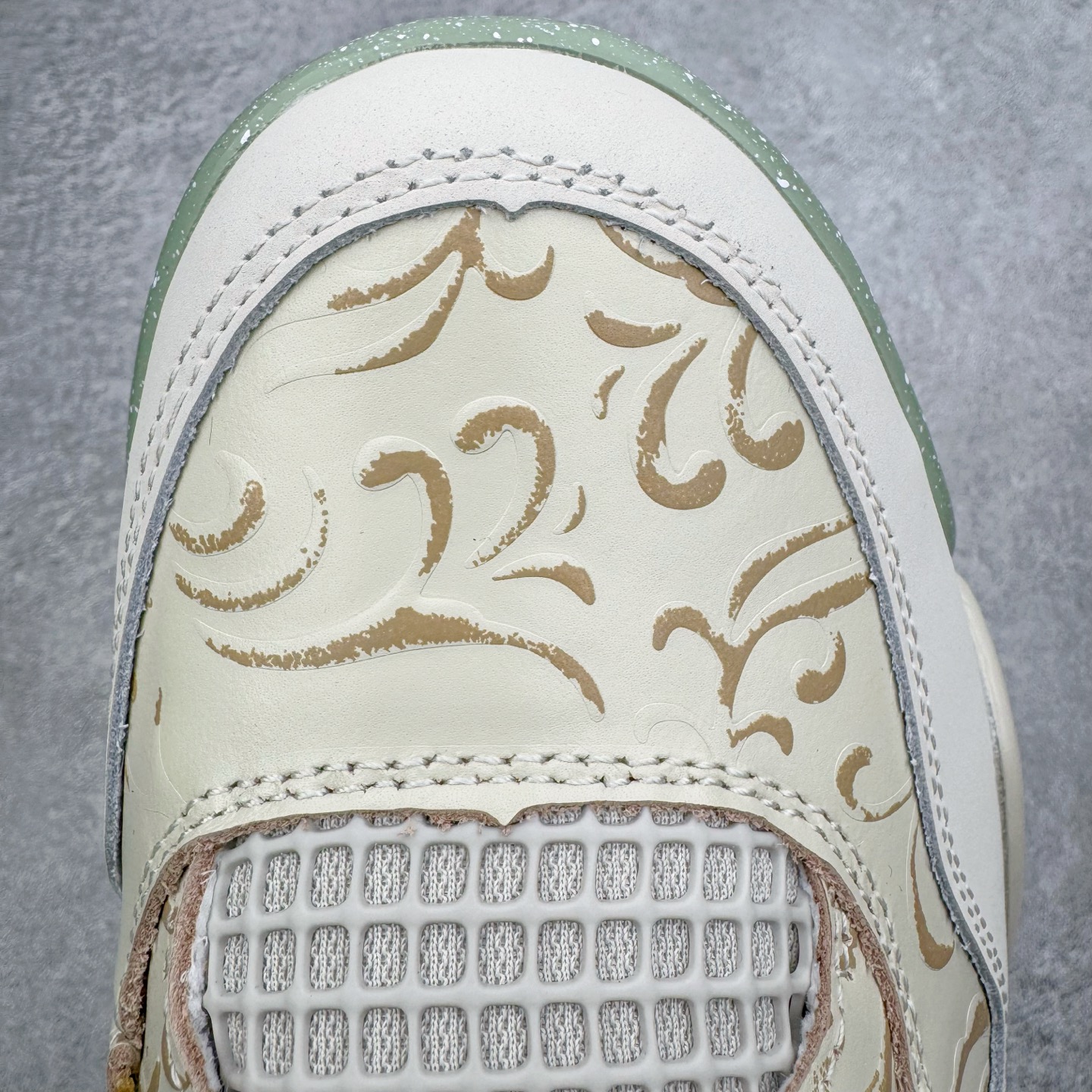 图片[14]-＃K版纯原 Air Jordan AJ4 Somos Eternos 墨西哥亡灵节主题 IM8116-047 全新升级改良 原鞋原楦原纸板同源开发 完美呈现乔4的版型 内侧正确双色网格 还原细节 原厂皮料 正确气垫颜色 正确网格工艺 正确拉帮工艺 全鞋原装材料制作 原档案原模具打造 支持全方位与正品对比 尺码：36 36.5 37.5 38 38.5 39 40 40.5 41 42 42.5 43 44 44.5 45 46 47.5-选品中心