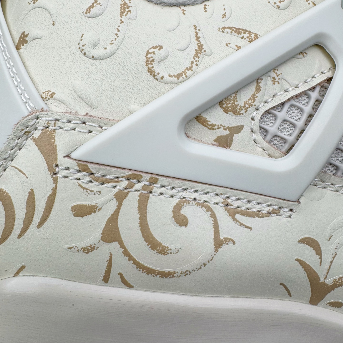 图片[17]-＃K版纯原 Air Jordan AJ4 Somos Eternos 墨西哥亡灵节主题 IM8116-047 全新升级改良 原鞋原楦原纸板同源开发 完美呈现乔4的版型 内侧正确双色网格 还原细节 原厂皮料 正确气垫颜色 正确网格工艺 正确拉帮工艺 全鞋原装材料制作 原档案原模具打造 支持全方位与正品对比 尺码：36 36.5 37.5 38 38.5 39 40 40.5 41 42 42.5 43 44 44.5 45 46 47.5-选品中心