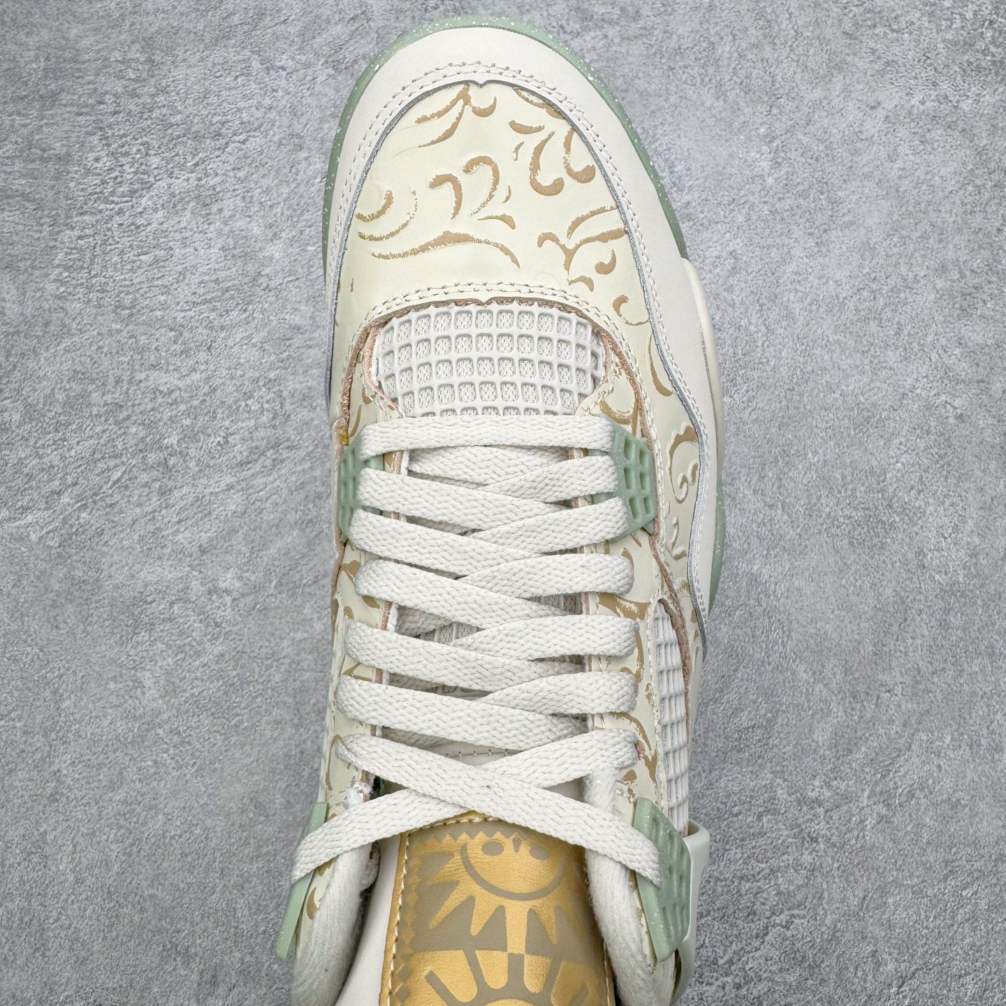 图片[4]-＃K版纯原 Air Jordan AJ4 Somos Eternos 墨西哥亡灵节主题 IM8116-047 全新升级改良 原鞋原楦原纸板同源开发 完美呈现乔4的版型 内侧正确双色网格 还原细节 原厂皮料 正确气垫颜色 正确网格工艺 正确拉帮工艺 全鞋原装材料制作 原档案原模具打造 支持全方位与正品对比 尺码：36 36.5 37.5 38 38.5 39 40 40.5 41 42 42.5 43 44 44.5 45 46 47.5-选品中心