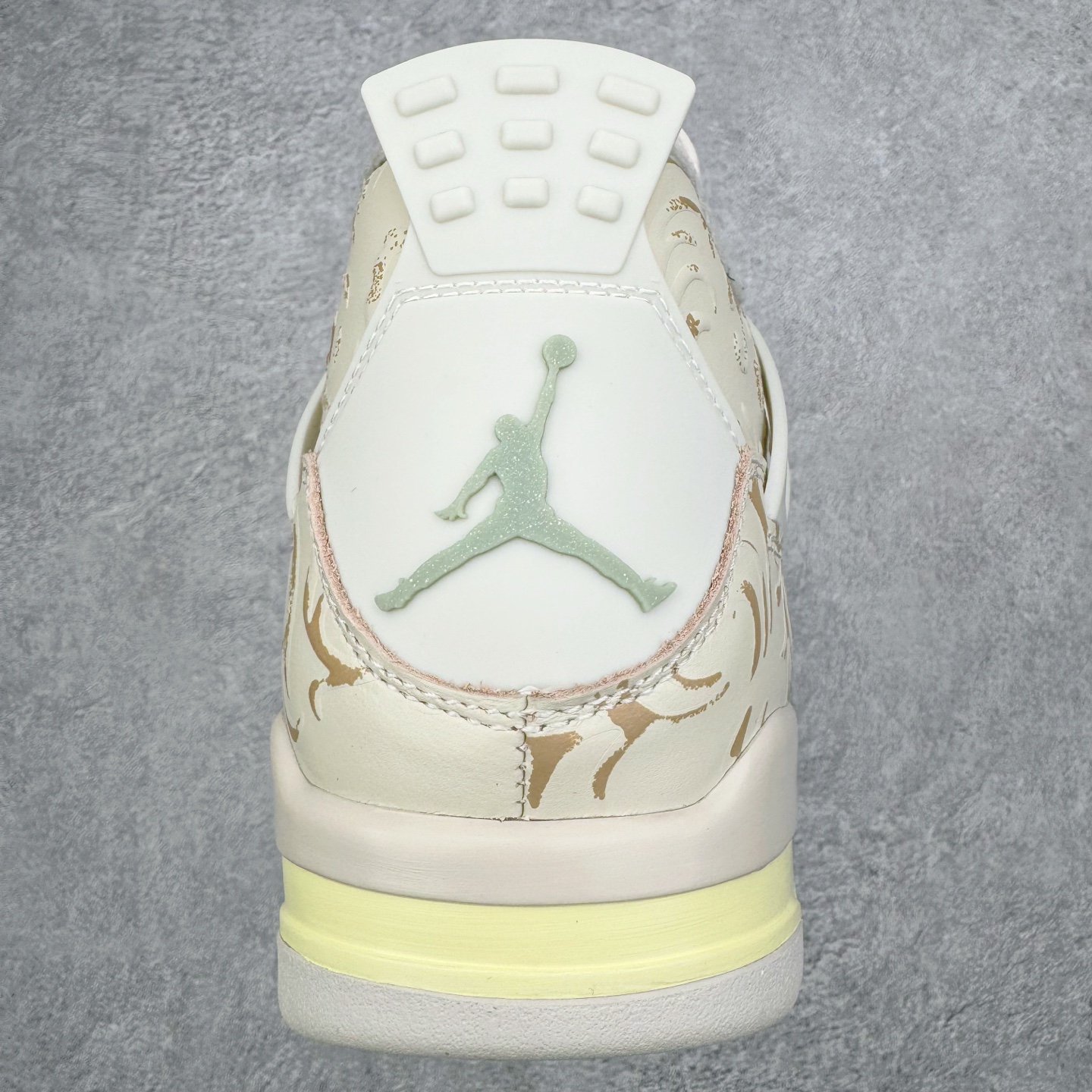 图片[8]-＃K版纯原 Air Jordan AJ4 Somos Eternos 墨西哥亡灵节主题 IM8116-047 全新升级改良 原鞋原楦原纸板同源开发 完美呈现乔4的版型 内侧正确双色网格 还原细节 原厂皮料 正确气垫颜色 正确网格工艺 正确拉帮工艺 全鞋原装材料制作 原档案原模具打造 支持全方位与正品对比 尺码：36 36.5 37.5 38 38.5 39 40 40.5 41 42 42.5 43 44 44.5 45 46 47.5-选品中心