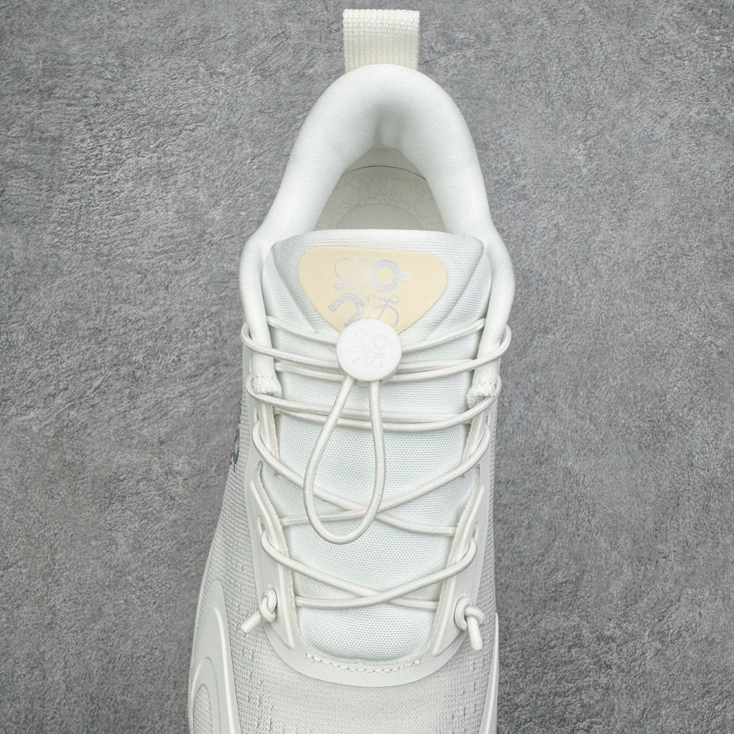 图片[5]-＃莞产 LOEWE罗意威 x ON昂跑 联名款 Cloudsolo系列 •原鞋一致橡胶底 原版高弹MD 加爆米花料 •正确后跟小蛮腰 •Logo立体有光泽度 •正确鞋头饱满立体 •鞋舌TPU立体高频 •正确鞋面网布多层厚实材料 •后跟织带高频立体 织带上浆加硬 •正确鞋带头滴胶柔软 •正确鞋垫前薄后厚有弹性（欧奈斯材料，非普通海玻璃） 尺码：36 36.5 37 37.5 38 38.5 39 40 40.5 41 42 42.5 43 44 44.5 45 46（真半码）-选品中心