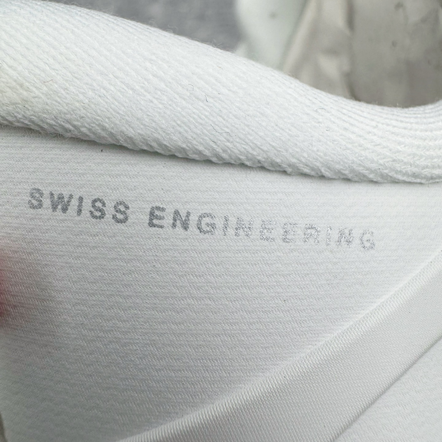 图片[15]-＃莞产 LOEWE罗意威 x ON昂跑 联名款 Cloudsolo系列 •原鞋一致橡胶底 原版高弹MD 加爆米花料 •正确后跟小蛮腰 •Logo立体有光泽度 •正确鞋头饱满立体 •鞋舌TPU立体高频 •正确鞋面网布多层厚实材料 •后跟织带高频立体 织带上浆加硬 •正确鞋带头滴胶柔软 •正确鞋垫前薄后厚有弹性（欧奈斯材料，非普通海玻璃） 尺码：36 36.5 37 37.5 38 38.5 39 40 40.5 41 42 42.5 43 44 44.5 45 46（真半码）-选品中心