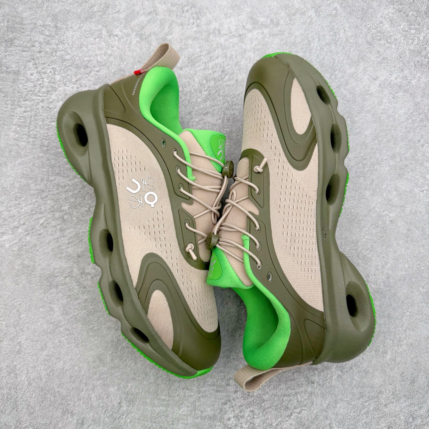 图片[3]-＃莞产 LOEWE罗意威 x ON昂跑 联名款 Cloudsolo系列 •原鞋一致橡胶底 原版高弹MD 加爆米花料 •正确后跟小蛮腰 •Logo立体有光泽度 •正确鞋头饱满立体 •鞋舌TPU立体高频 •正确鞋面网布多层厚实材料 •后跟织带高频立体 织带上浆加硬 •正确鞋带头滴胶柔软 •正确鞋垫前薄后厚有弹性（欧奈斯材料，非普通海玻璃） 尺码：36 36.5 37 37.5 38 38.5 39 40 40.5 41 42 42.5 43 44 44.5 45 46（真半码）-选品中心