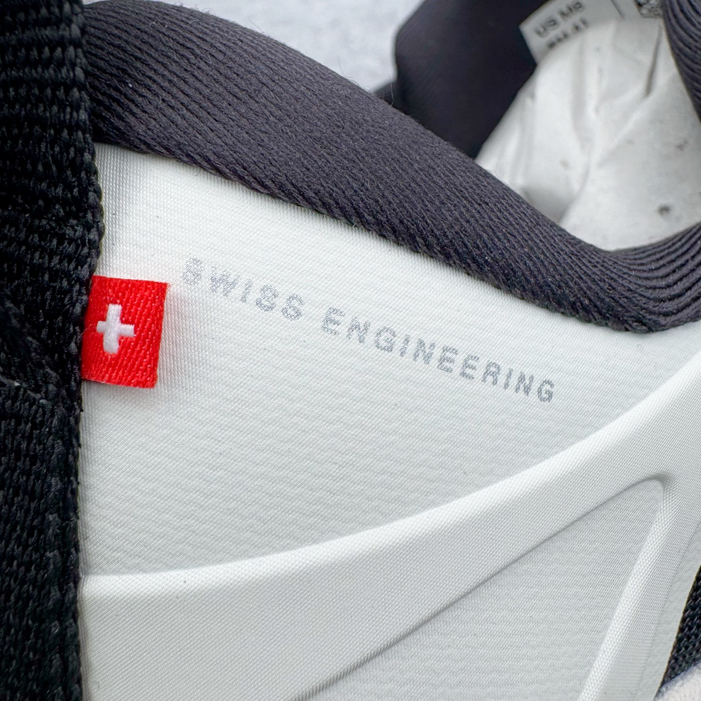 图片[14]-＃莞产 LOEWE罗意威 x ON昂跑 联名款 Cloudsolo系列 •原鞋一致橡胶底 原版高弹MD 加爆米花料 •正确后跟小蛮腰 •Logo立体有光泽度 •正确鞋头饱满立体 •鞋舌TPU立体高频 •正确鞋面网布多层厚实材料 •后跟织带高频立体 织带上浆加硬 •正确鞋带头滴胶柔软 •正确鞋垫前薄后厚有弹性（欧奈斯材料，非普通海玻璃） 尺码：36 36.5 37 37.5 38 38.5 39 40 40.5 41 42 42.5 43 44 44.5 45 46（真半码）-选品中心