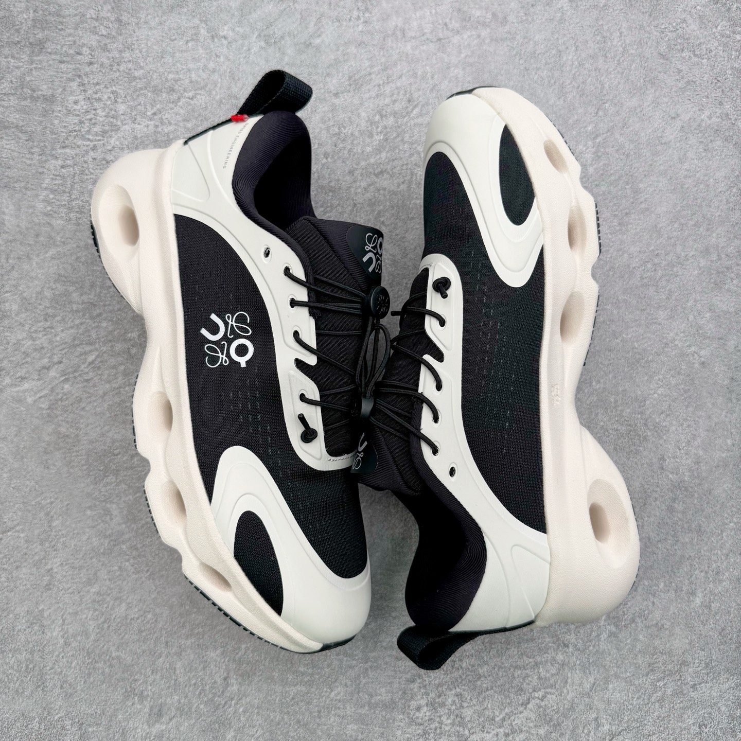 图片[3]-＃莞产 LOEWE罗意威 x ON昂跑 联名款 Cloudsolo系列 •原鞋一致橡胶底 原版高弹MD 加爆米花料 •正确后跟小蛮腰 •Logo立体有光泽度 •正确鞋头饱满立体 •鞋舌TPU立体高频 •正确鞋面网布多层厚实材料 •后跟织带高频立体 织带上浆加硬 •正确鞋带头滴胶柔软 •正确鞋垫前薄后厚有弹性（欧奈斯材料，非普通海玻璃） 尺码：36 36.5 37 37.5 38 38.5 39 40 40.5 41 42 42.5 43 44 44.5 45 46（真半码）-选品中心