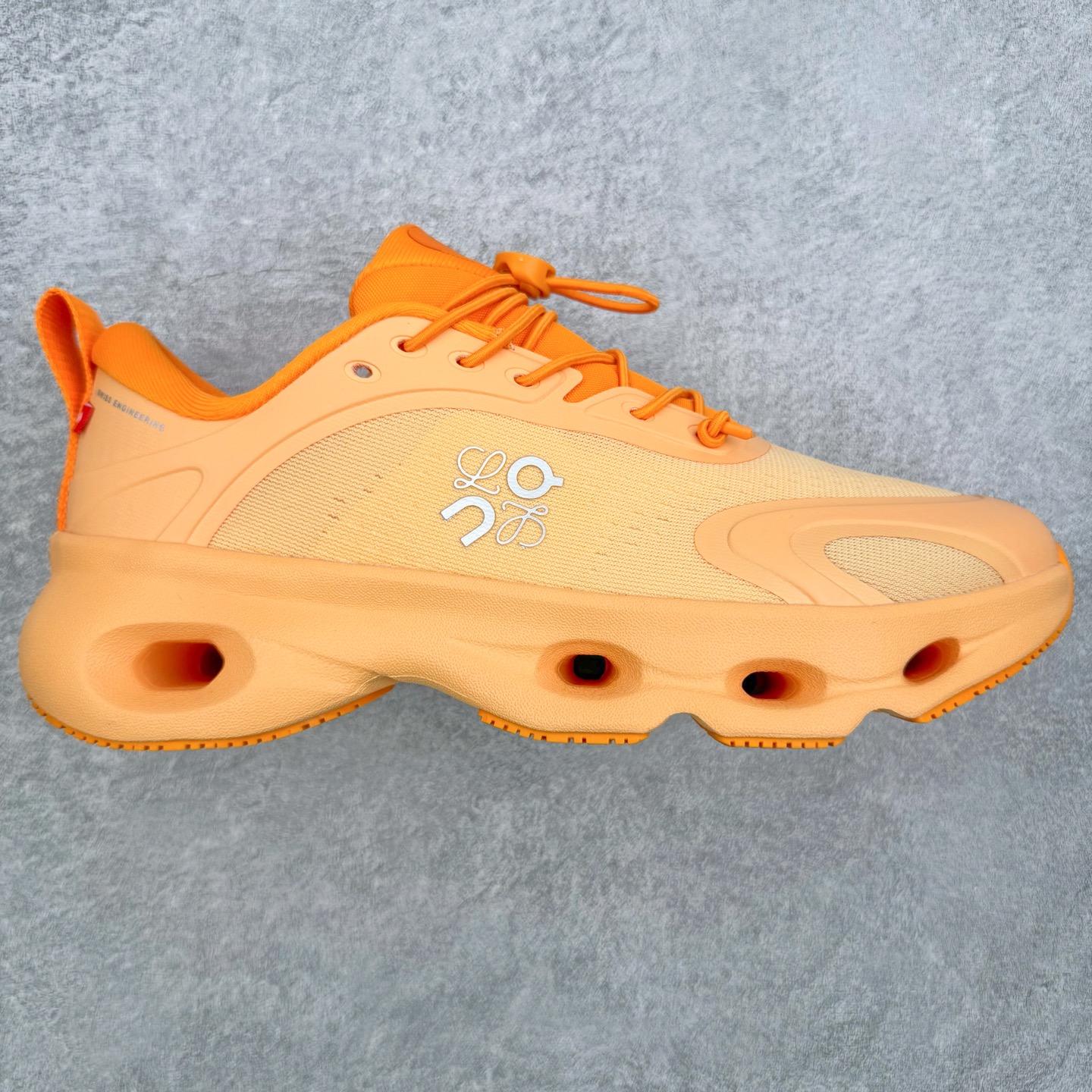 图片[6]-＃莞产 LOEWE罗意威 x ON昂跑 联名款 Cloudsolo系列 •原鞋一致橡胶底 原版高弹MD 加爆米花料 •正确后跟小蛮腰 •Logo立体有光泽度 •正确鞋头饱满立体 •鞋舌TPU立体高频 •正确鞋面网布多层厚实材料 •后跟织带高频立体 织带上浆加硬 •正确鞋带头滴胶柔软 •正确鞋垫前薄后厚有弹性（欧奈斯材料，非普通海玻璃） 尺码：36 36.5 37 37.5 38 38.5 39 40 40.5 41 42 42.5 43 44 44.5 45 46（真半码）-选品中心