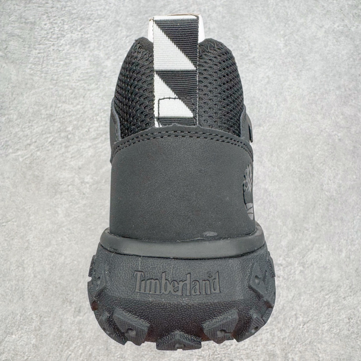 图片[8]-Timberland Greenstride Motion 6 添柏岚防滑耐磨低帮户外功能鞋 简约大方的造型设计，给人以随性休闲的时尚格调，穿着舒适轻便，运动灵活自如，满足日常个性穿搭。Timberland户外品牌最早成立于1918年的美国波士顿，它的成功故事就从第一双防水皮靴Yellow Boots开始。这双具备完全防水机能的靴子瞬间广受好评，他那独创又不失古典的款式，以及大胆使用黄色的崭新风格，吸引了广大消费者的目光。现今仍不改其原有风貌的这双黄靴，就是火遍全球的“大黄靴”。Timberland的高端工艺、实穿耐用等特点让他拥有绝对鞋界地位。尺码：40 41 41.5 42 43 43.5 44 44.5 45 45.5 46-选品中心