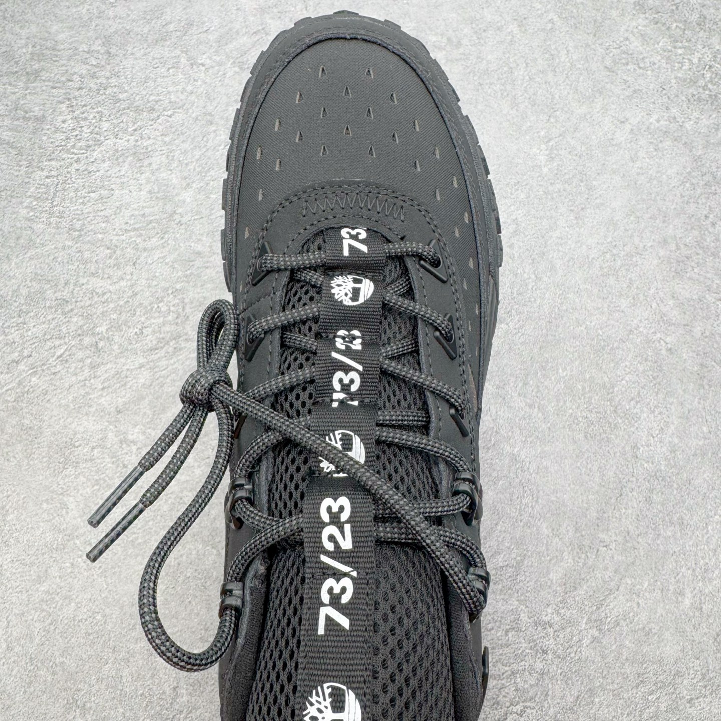 图片[4]-Timberland Greenstride Motion 6 添柏岚防滑耐磨低帮户外功能鞋 简约大方的造型设计，给人以随性休闲的时尚格调，穿着舒适轻便，运动灵活自如，满足日常个性穿搭。Timberland户外品牌最早成立于1918年的美国波士顿，它的成功故事就从第一双防水皮靴Yellow Boots开始。这双具备完全防水机能的靴子瞬间广受好评，他那独创又不失古典的款式，以及大胆使用黄色的崭新风格，吸引了广大消费者的目光。现今仍不改其原有风貌的这双黄靴，就是火遍全球的“大黄靴”。Timberland的高端工艺、实穿耐用等特点让他拥有绝对鞋界地位。尺码：40 41 41.5 42 43 43.5 44 44.5 45 45.5 46-选品中心