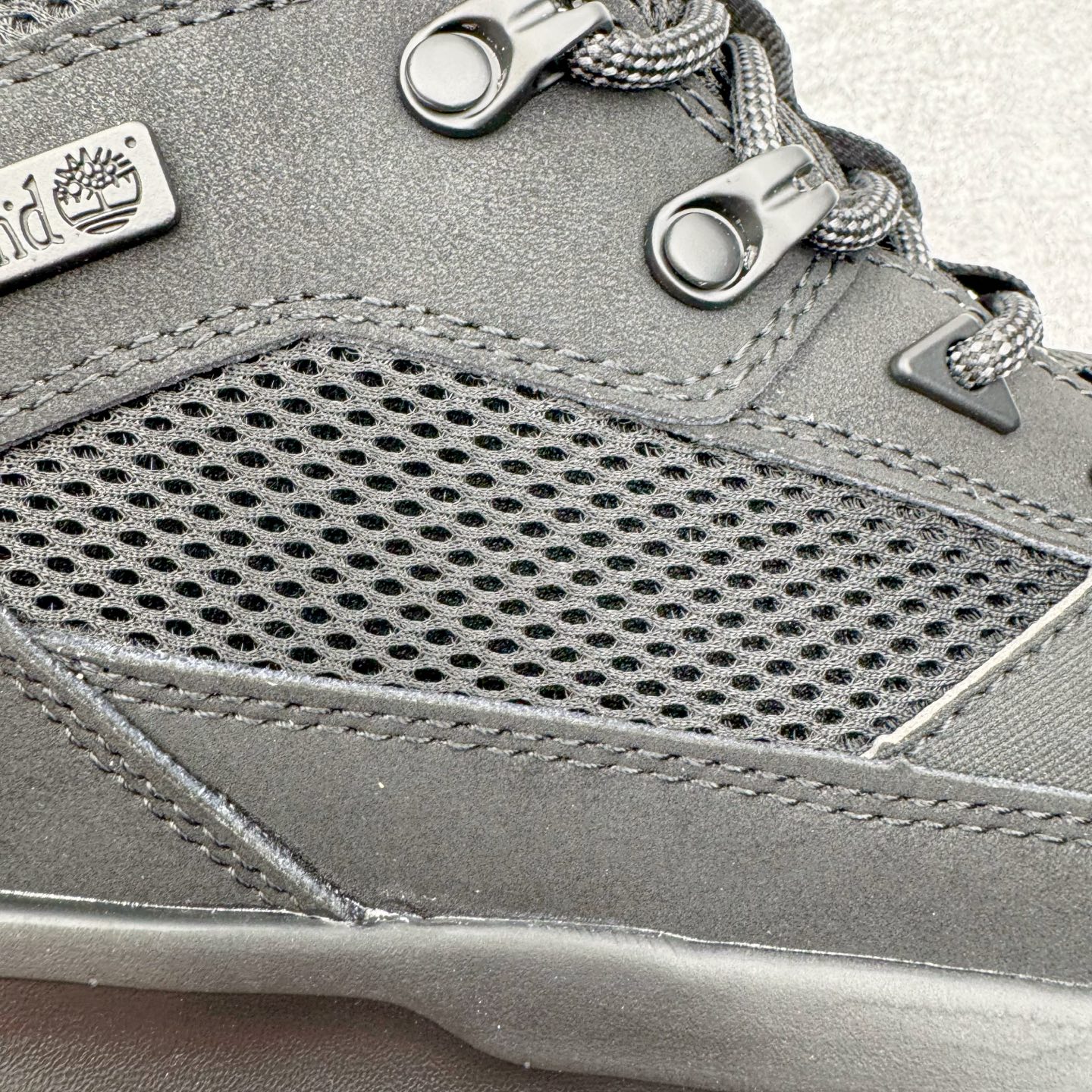 图片[11]-Timberland Greenstride Motion 6 添柏岚防滑耐磨低帮户外功能鞋 简约大方的造型设计，给人以随性休闲的时尚格调，穿着舒适轻便，运动灵活自如，满足日常个性穿搭。Timberland户外品牌最早成立于1918年的美国波士顿，它的成功故事就从第一双防水皮靴Yellow Boots开始。这双具备完全防水机能的靴子瞬间广受好评，他那独创又不失古典的款式，以及大胆使用黄色的崭新风格，吸引了广大消费者的目光。现今仍不改其原有风貌的这双黄靴，就是火遍全球的“大黄靴”。Timberland的高端工艺、实穿耐用等特点让他拥有绝对鞋界地位。尺码：40 41 41.5 42 43 43.5 44 44.5 45 45.5 46-选品中心