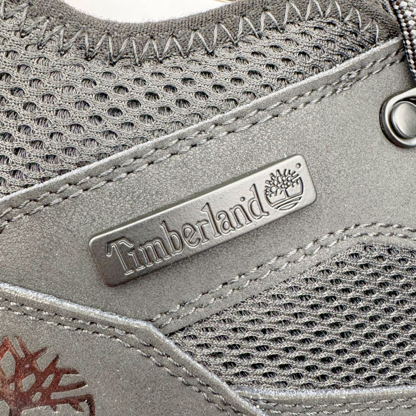 图片[12]-Timberland Greenstride Motion 6 添柏岚防滑耐磨低帮户外功能鞋 简约大方的造型设计，给人以随性休闲的时尚格调，穿着舒适轻便，运动灵活自如，满足日常个性穿搭。Timberland户外品牌最早成立于1918年的美国波士顿，它的成功故事就从第一双防水皮靴Yellow Boots开始。这双具备完全防水机能的靴子瞬间广受好评，他那独创又不失古典的款式，以及大胆使用黄色的崭新风格，吸引了广大消费者的目光。现今仍不改其原有风貌的这双黄靴，就是火遍全球的“大黄靴”。Timberland的高端工艺、实穿耐用等特点让他拥有绝对鞋界地位。尺码：40 41 41.5 42 43 43.5 44 44.5 45 45.5 46-选品中心