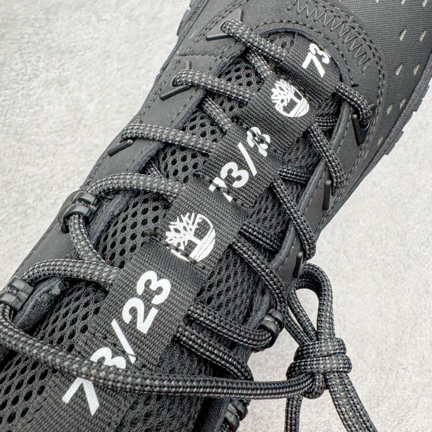 图片[16]-Timberland Greenstride Motion 6 添柏岚防滑耐磨低帮户外功能鞋 简约大方的造型设计，给人以随性休闲的时尚格调，穿着舒适轻便，运动灵活自如，满足日常个性穿搭。Timberland户外品牌最早成立于1918年的美国波士顿，它的成功故事就从第一双防水皮靴Yellow Boots开始。这双具备完全防水机能的靴子瞬间广受好评，他那独创又不失古典的款式，以及大胆使用黄色的崭新风格，吸引了广大消费者的目光。现今仍不改其原有风貌的这双黄靴，就是火遍全球的“大黄靴”。Timberland的高端工艺、实穿耐用等特点让他拥有绝对鞋界地位。尺码：40 41 41.5 42 43 43.5 44 44.5 45 45.5 46-选品中心