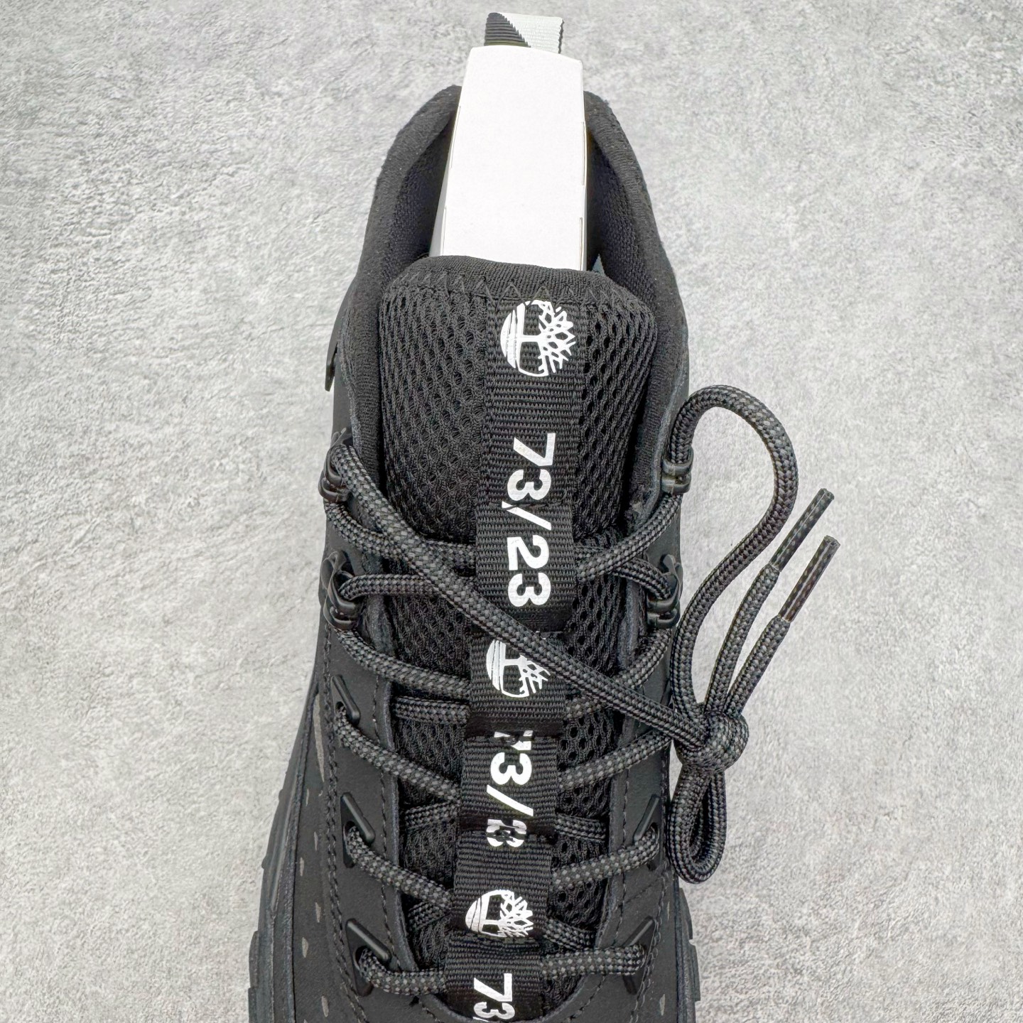 图片[5]-Timberland Greenstride Motion 6 添柏岚防滑耐磨低帮户外功能鞋 简约大方的造型设计，给人以随性休闲的时尚格调，穿着舒适轻便，运动灵活自如，满足日常个性穿搭。Timberland户外品牌最早成立于1918年的美国波士顿，它的成功故事就从第一双防水皮靴Yellow Boots开始。这双具备完全防水机能的靴子瞬间广受好评，他那独创又不失古典的款式，以及大胆使用黄色的崭新风格，吸引了广大消费者的目光。现今仍不改其原有风貌的这双黄靴，就是火遍全球的“大黄靴”。Timberland的高端工艺、实穿耐用等特点让他拥有绝对鞋界地位。尺码：40 41 41.5 42 43 43.5 44 44.5 45 45.5 46-选品中心