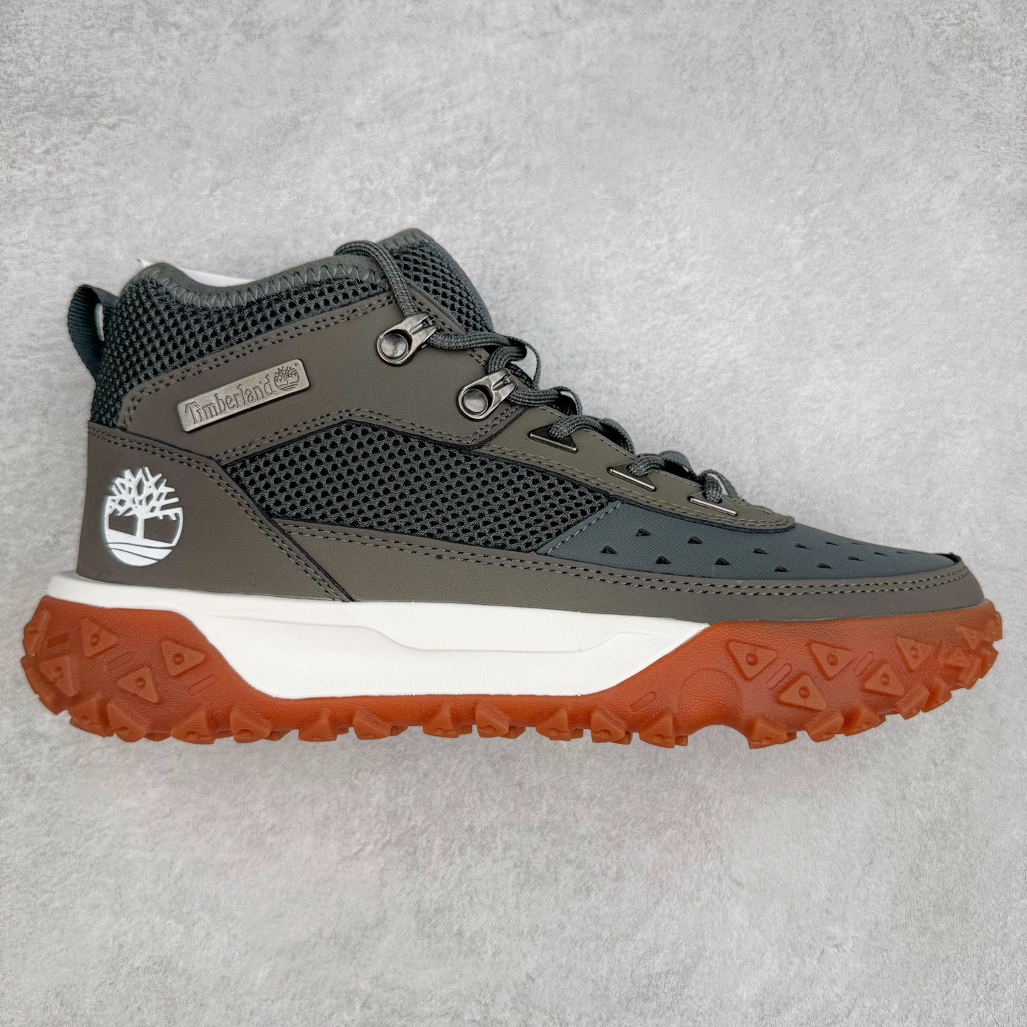 图片[2]-Timberland Greenstride Motion 6 添柏岚防滑耐磨低帮户外功能鞋 简约大方的造型设计，给人以随性休闲的时尚格调，穿着舒适轻便，运动灵活自如，满足日常个性穿搭。Timberland户外品牌最早成立于1918年的美国波士顿，它的成功故事就从第一双防水皮靴Yellow Boots开始。这双具备完全防水机能的靴子瞬间广受好评，他那独创又不失古典的款式，以及大胆使用黄色的崭新风格，吸引了广大消费者的目光。现今仍不改其原有风貌的这双黄靴，就是火遍全球的“大黄靴”。Timberland的高端工艺、实穿耐用等特点让他拥有绝对鞋界地位。尺码：40 41 41.5 42 43 43.5 44 44.5 45 45.5 46-选品中心